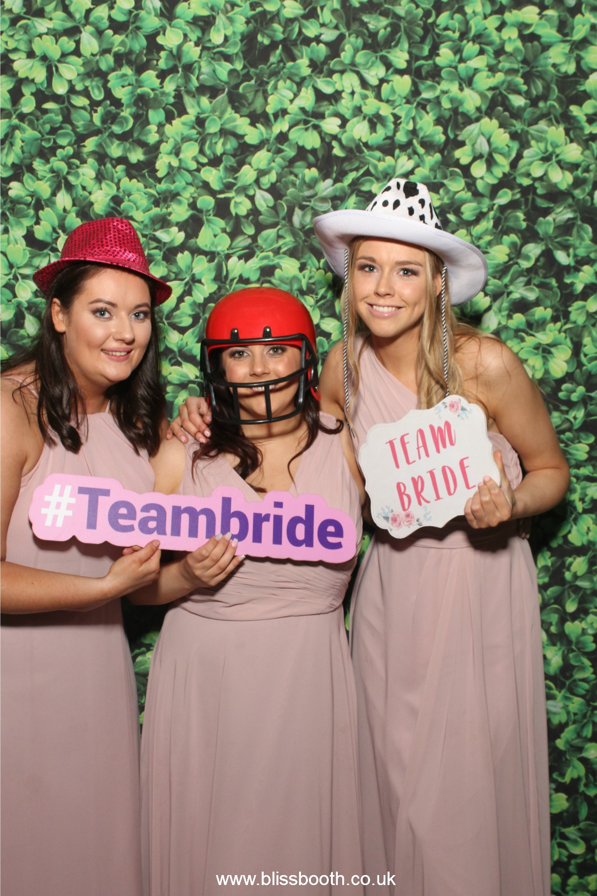 Zoe & Jamie | View more photos from the event at gallery.blissbooth.co.uk/u/BlissBooth/Zoe-Jamie