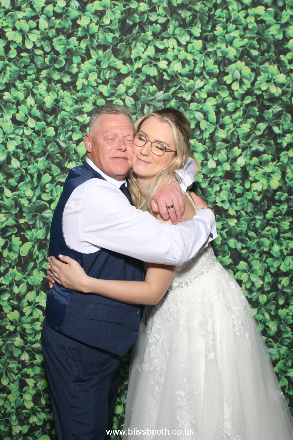 Zoe & Jamie | View more photos from the event at gallery.blissbooth.co.uk/u/BlissBooth/Zoe-Jamie