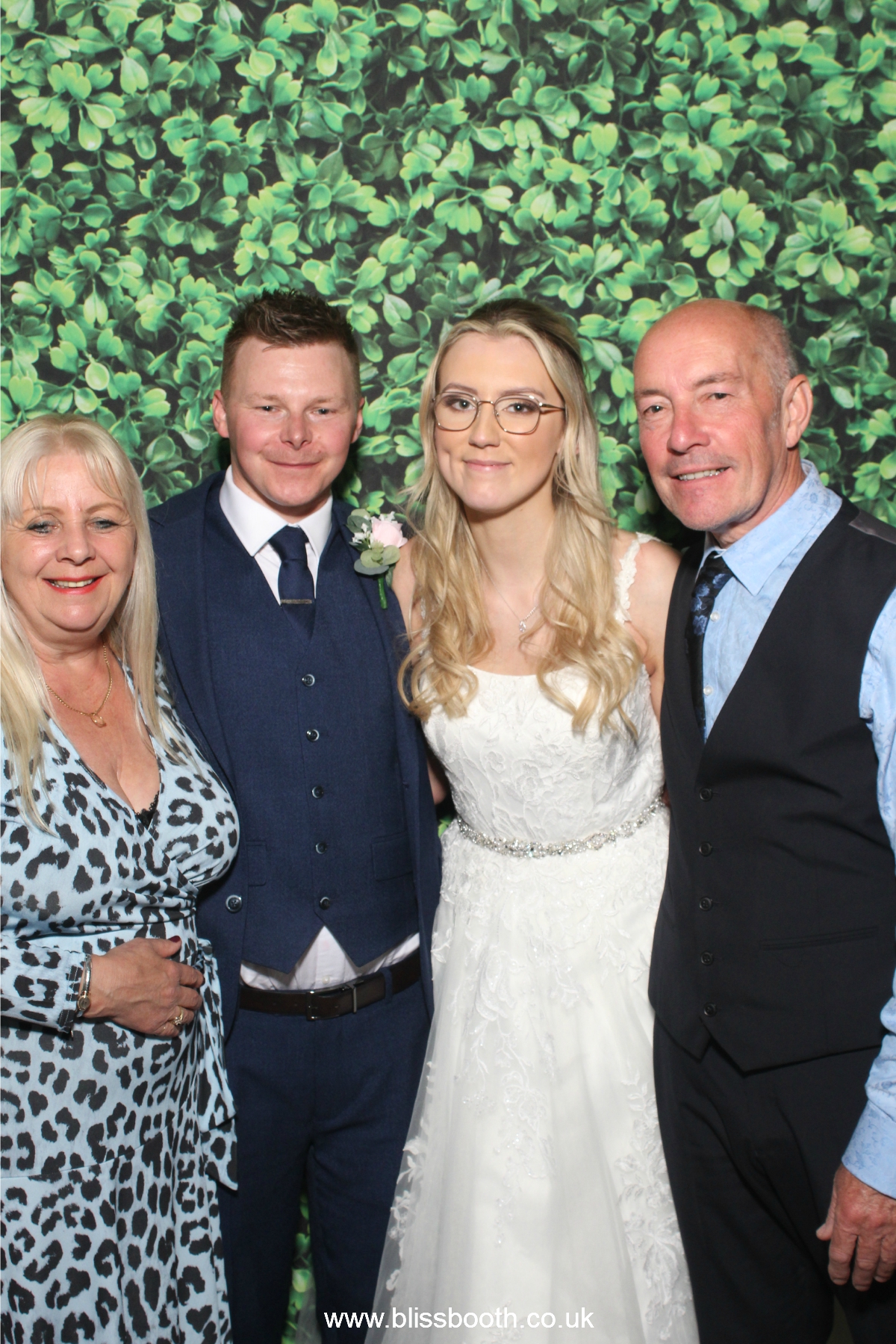 Zoe & Jamie | View more photos from the event at gallery.blissbooth.co.uk/u/BlissBooth/Zoe-Jamie