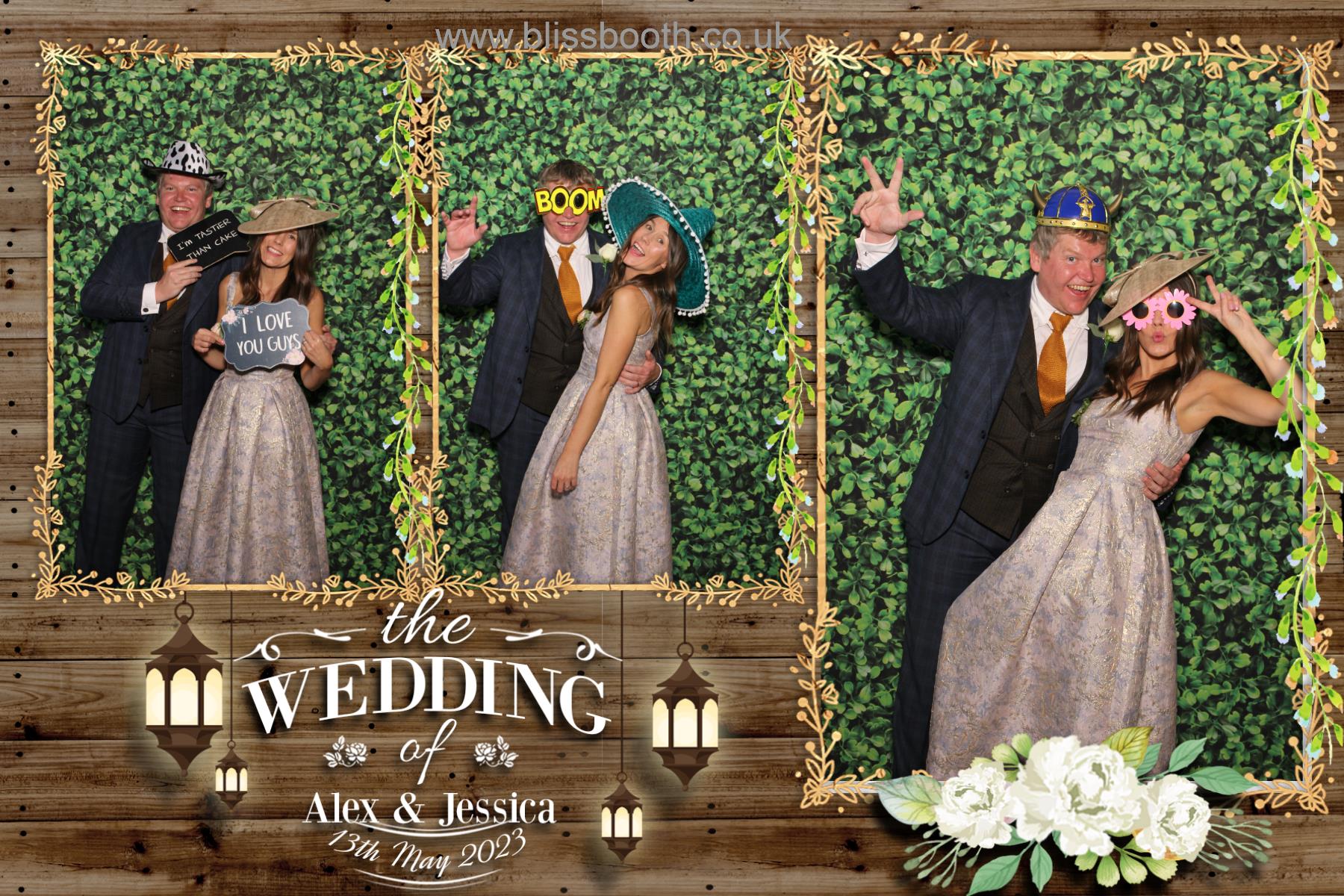 Alex & Jessica | View more photos from the event at gallery.blissbooth.co.uk/u/BlissBooth/Alex-Jessica