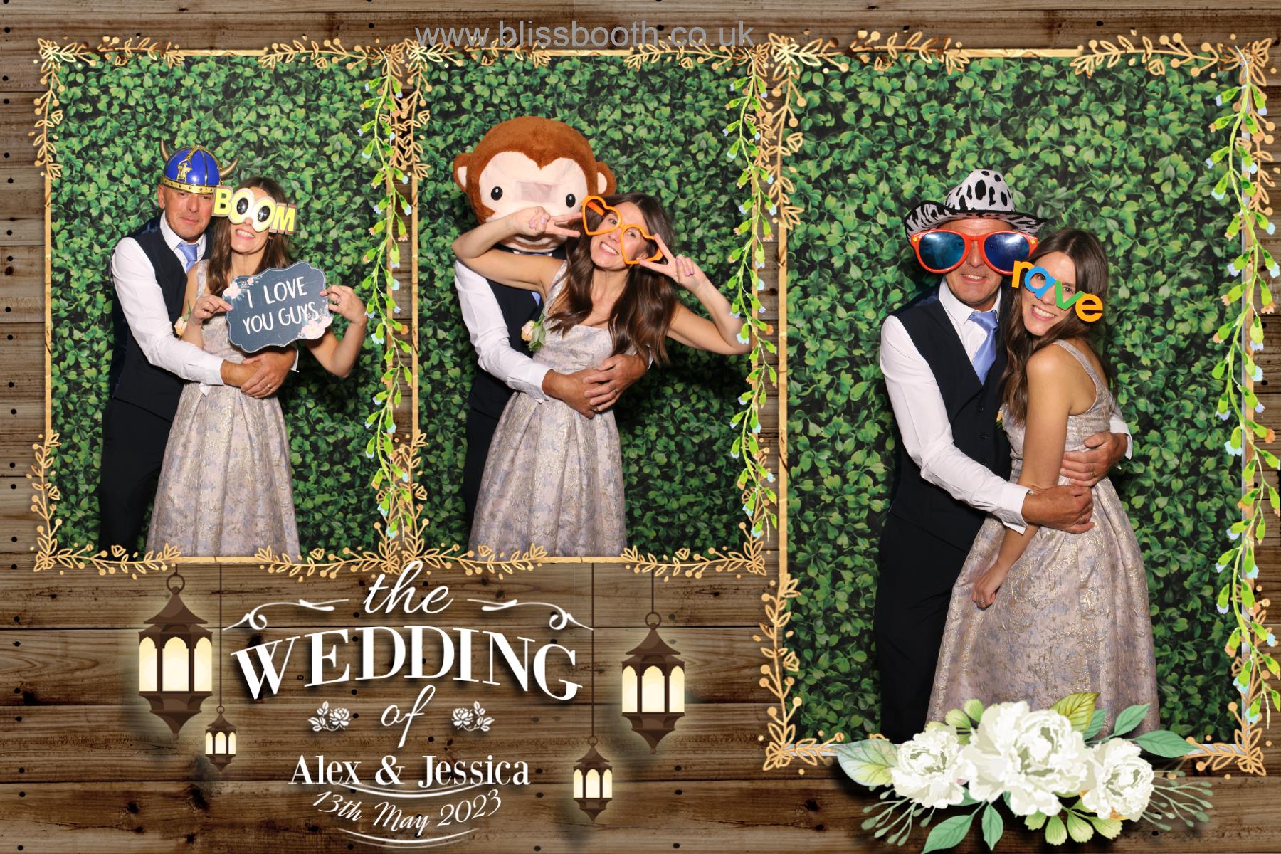 Alex & Jessica | View more photos from the event at gallery.blissbooth.co.uk/u/BlissBooth/Alex-Jessica