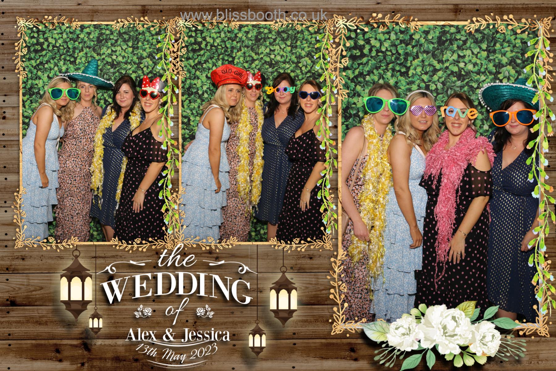Alex & Jessica | View more photos from the event at gallery.blissbooth.co.uk/u/BlissBooth/Alex-Jessica