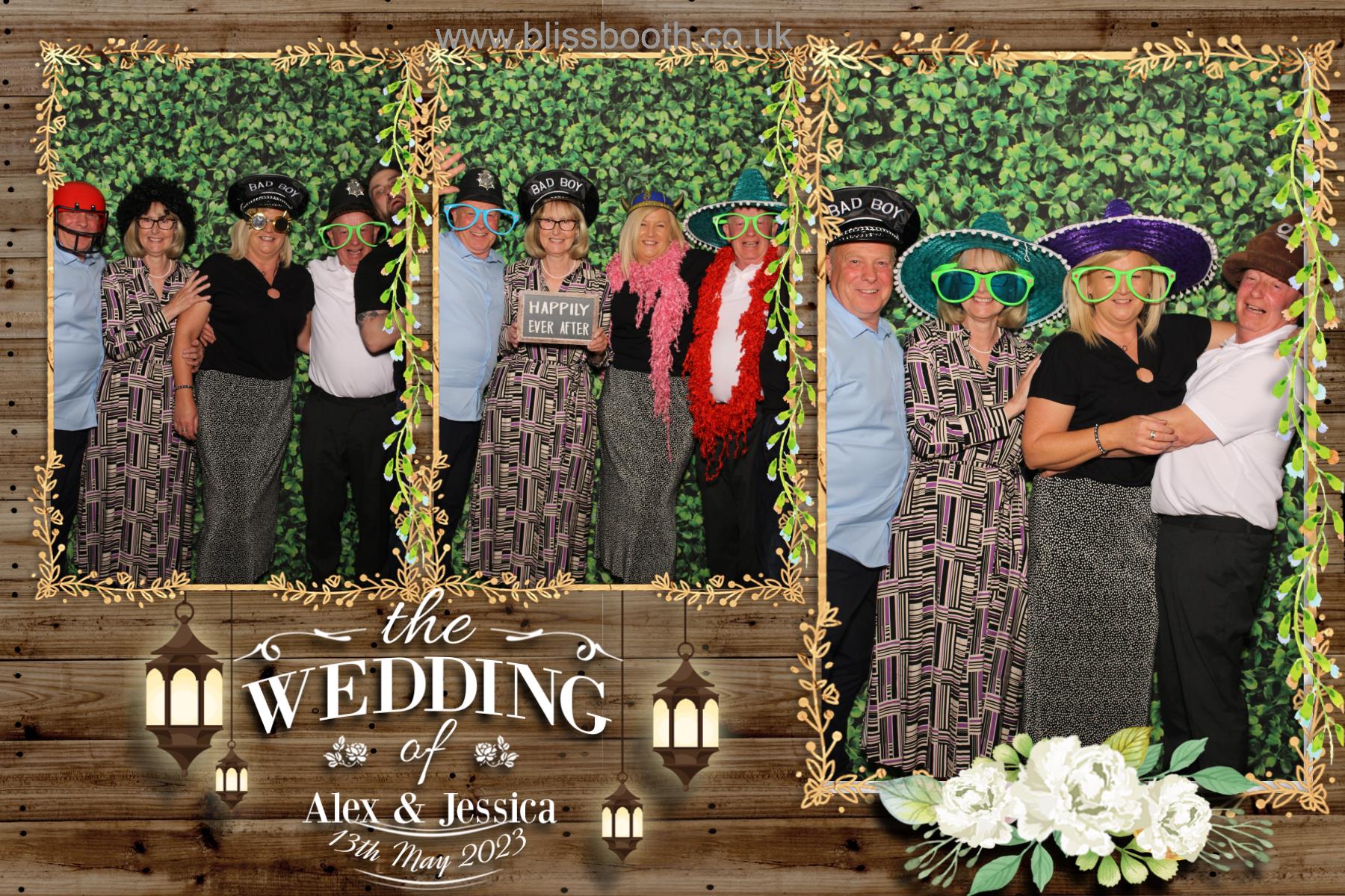 Alex & Jessica | View more photos from the event at gallery.blissbooth.co.uk/u/BlissBooth/Alex-Jessica