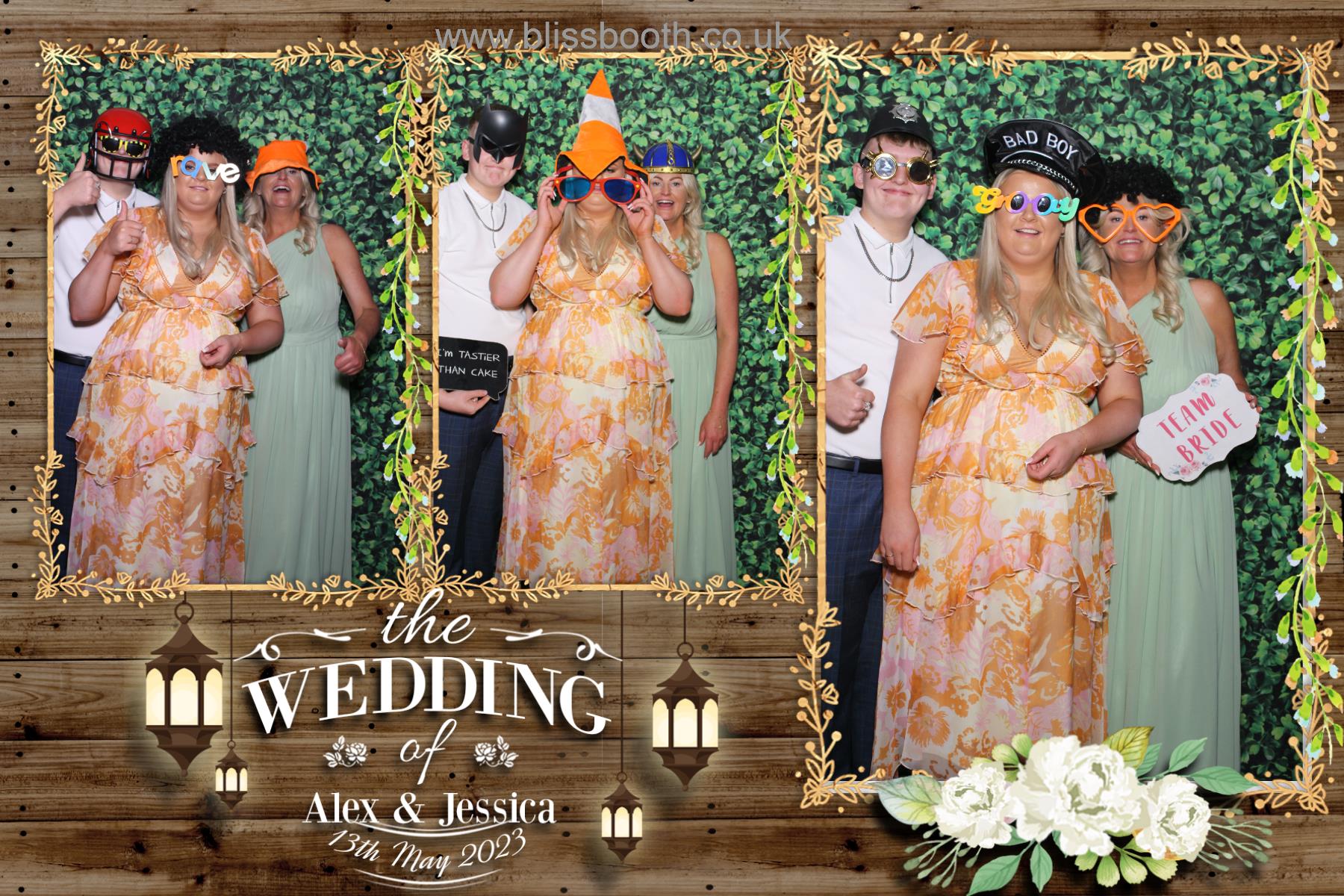 Alex & Jessica | View more photos from the event at gallery.blissbooth.co.uk/u/BlissBooth/Alex-Jessica