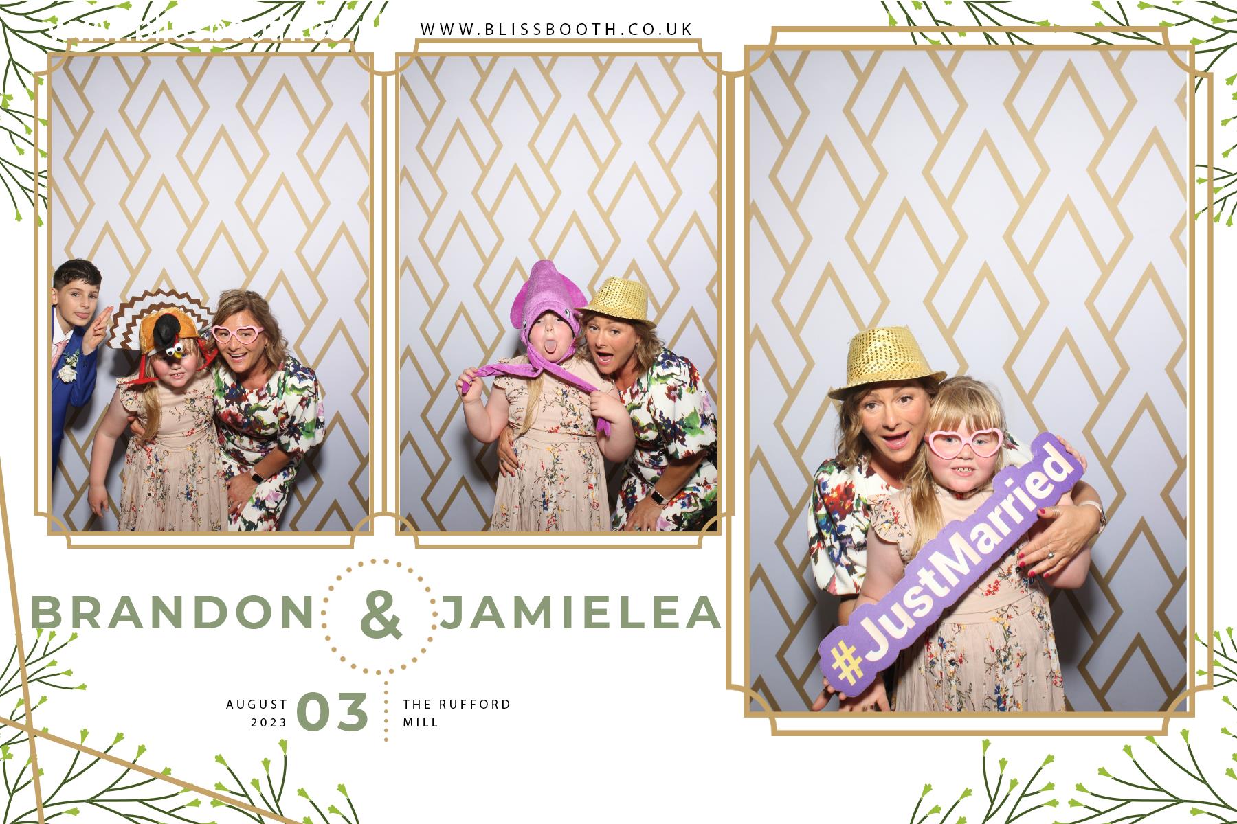 Brandon and Jamielea | View more photos from the event at gallery.blissbooth.co.uk/u/BlissBooth/Brandon-and-Jamielea