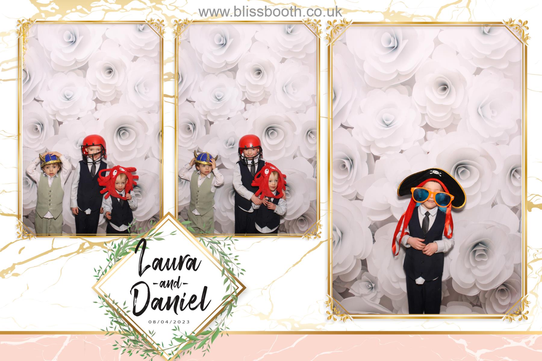 Daniel and Laura | View more photos from the event at gallery.blissbooth.co.uk/u/BlissBooth/Daniel-and-Laura