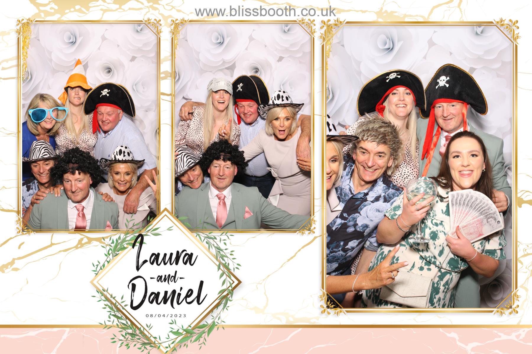 Daniel and Laura | View more photos from the event at gallery.blissbooth.co.uk/u/BlissBooth/Daniel-and-Laura