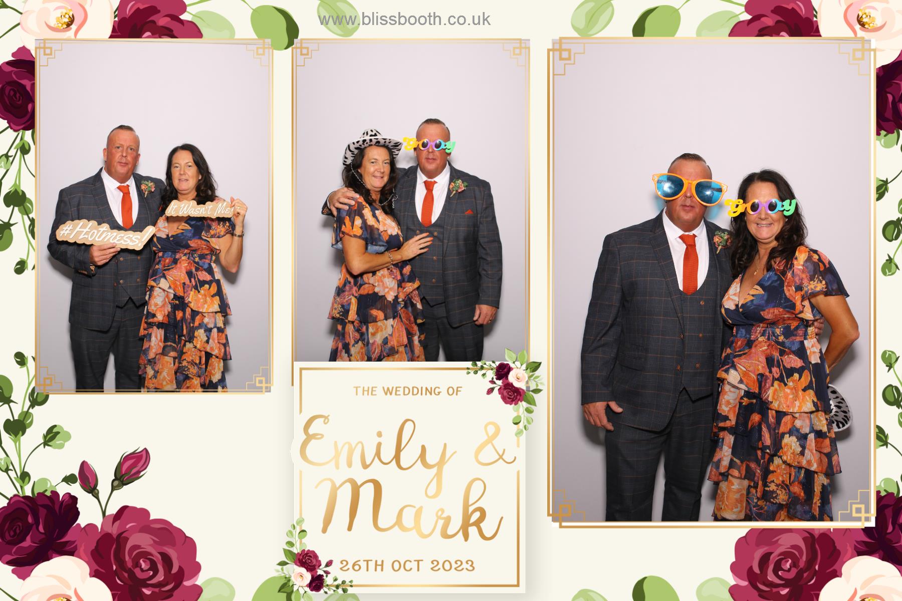 Emily and Mark | View more photos from the event at gallery.blissbooth.co.uk/u/BlissBooth/Emily-and-Mark