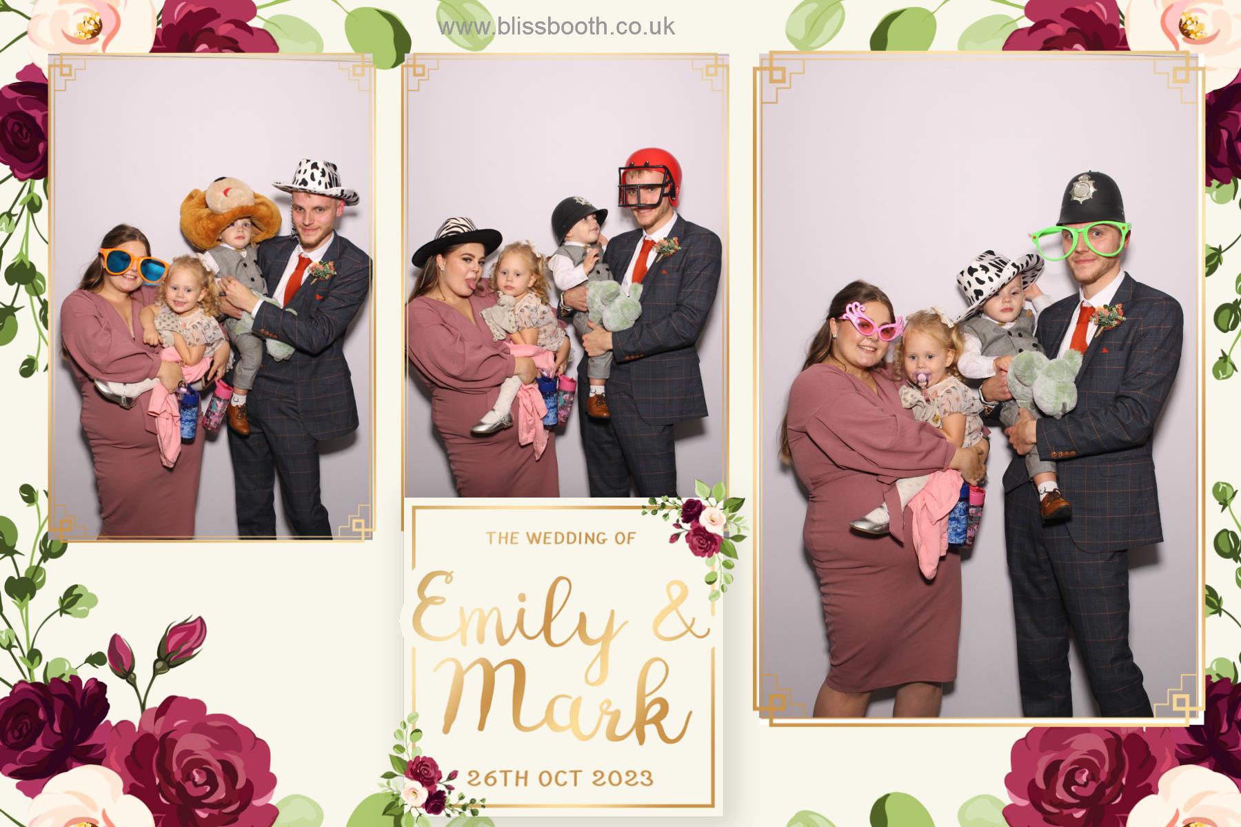 Emily and Mark | View more photos from the event at gallery.blissbooth.co.uk/u/BlissBooth/Emily-and-Mark