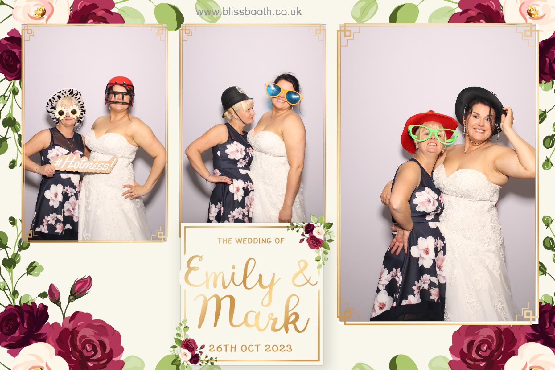 Emily and Mark | View more photos from the event at gallery.blissbooth.co.uk/u/BlissBooth/Emily-and-Mark