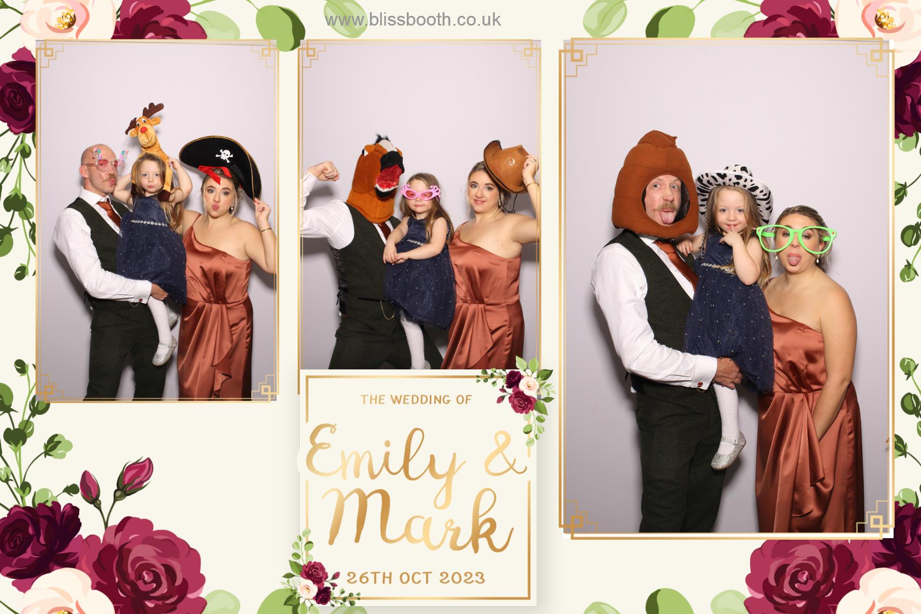 Emily and Mark | View more photos from the event at gallery.blissbooth.co.uk/u/BlissBooth/Emily-and-Mark