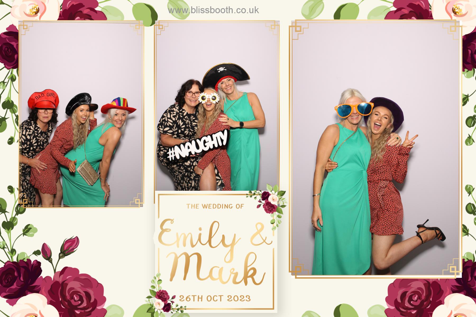 Emily and Mark | View more photos from the event at gallery.blissbooth.co.uk/u/BlissBooth/Emily-and-Mark