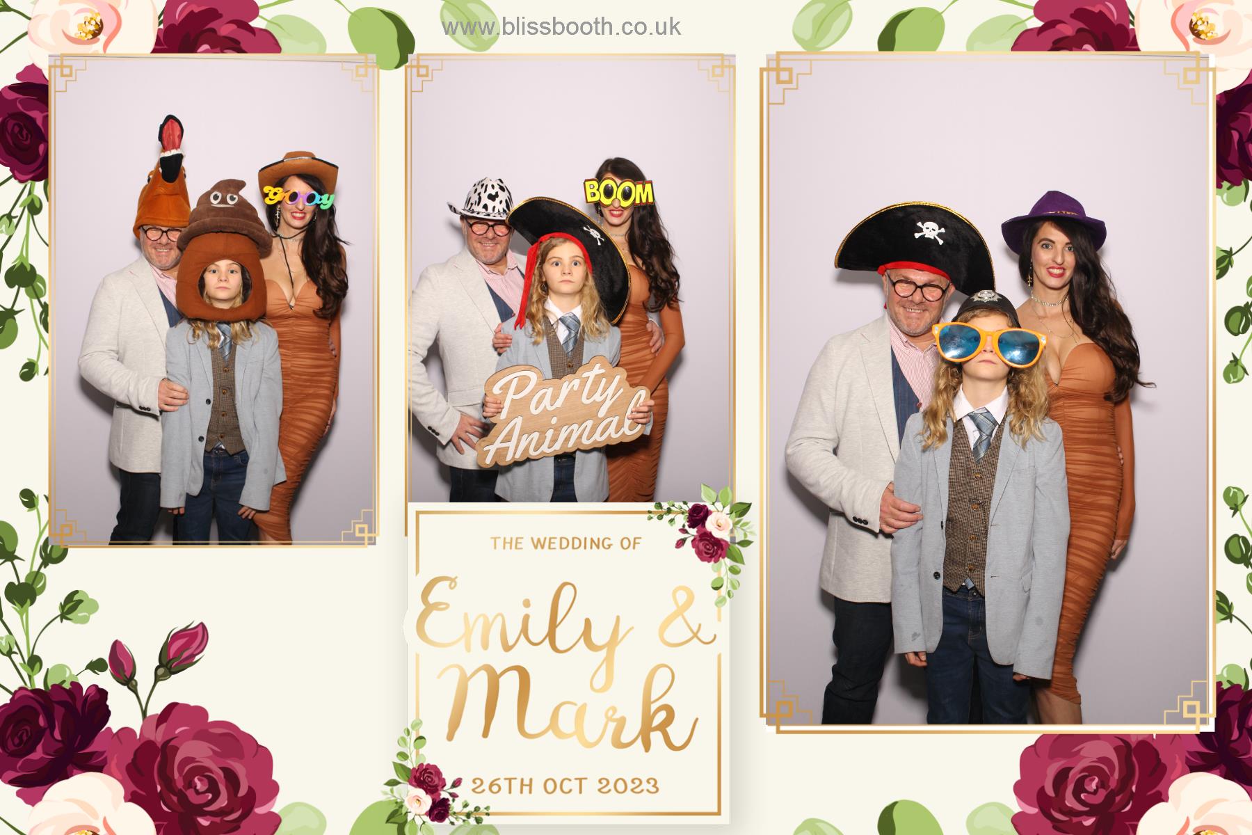 Emily and Mark | View more photos from the event at gallery.blissbooth.co.uk/u/BlissBooth/Emily-and-Mark