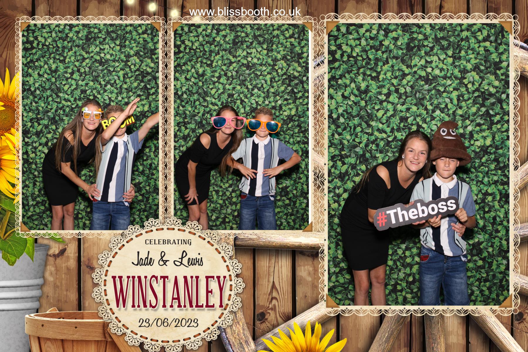 Jade and Lewis | View more photos from the event at gallery.blissbooth.co.uk/u/BlissBooth/Jade-and-Lewis