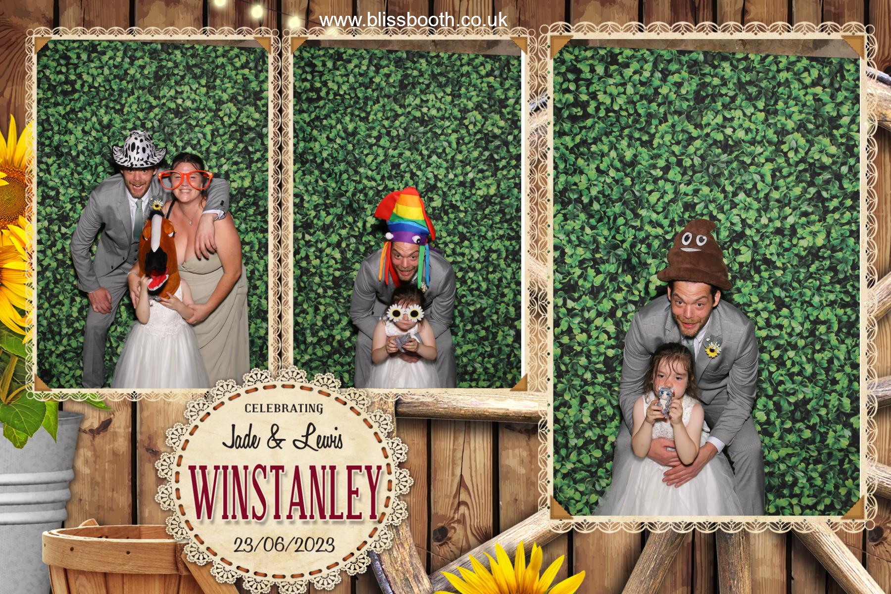 Jade and Lewis | View more photos from the event at gallery.blissbooth.co.uk/u/BlissBooth/Jade-and-Lewis