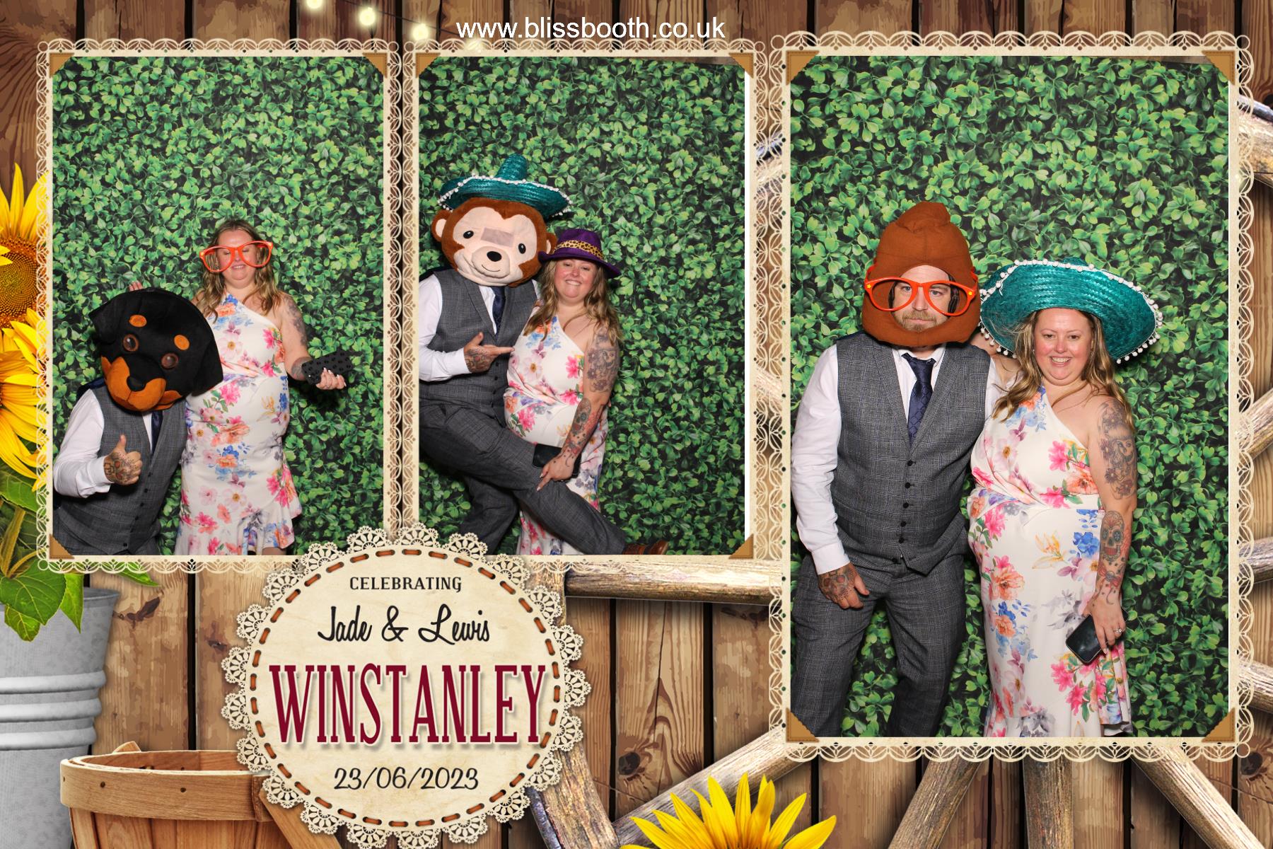 Jade and Lewis | View more photos from the event at gallery.blissbooth.co.uk/u/BlissBooth/Jade-and-Lewis