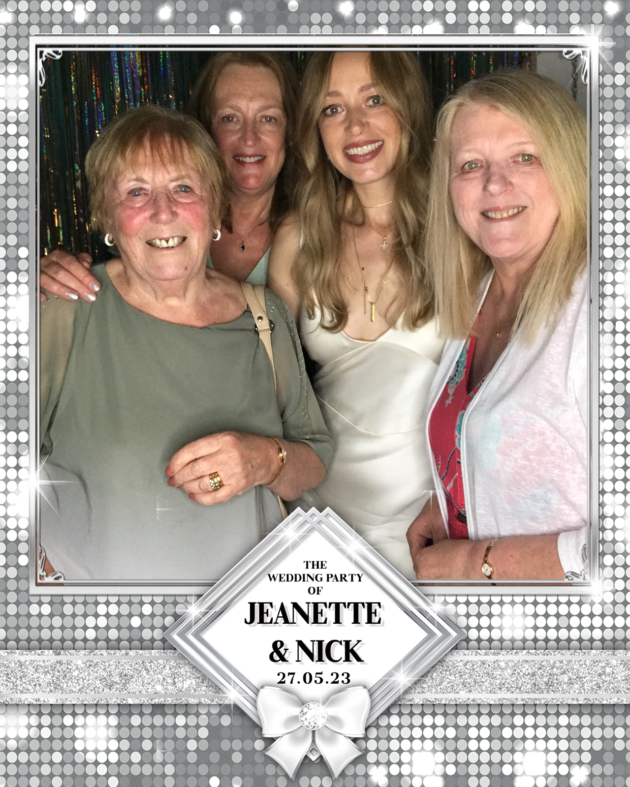Jeanette and Nick | View more photos from the event at gallery.blissbooth.co.uk/u/BlissBooth/Jeanette-and-Nick