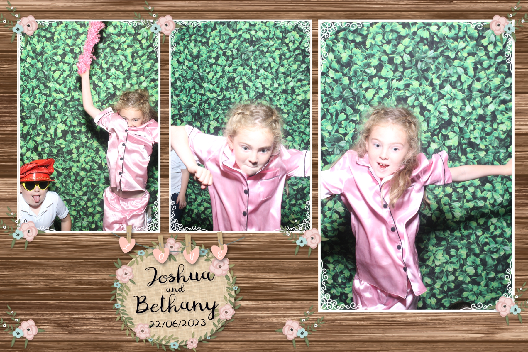 Joshua and Bethany | View more photos from the event at gallery.blissbooth.co.uk/u/BlissBooth/Joshua-and-Bethany