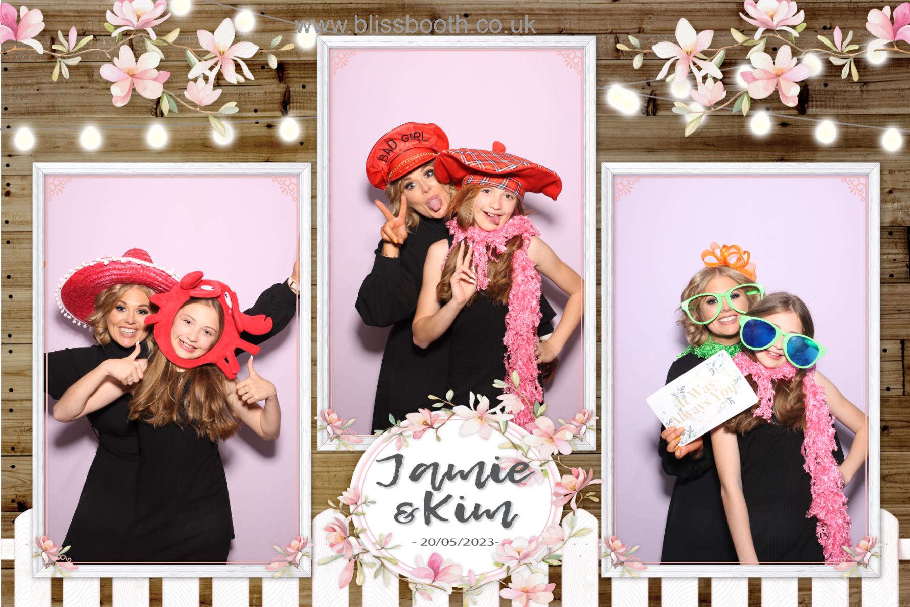 Kim and Jamie | View more photos from the event at gallery.blissbooth.co.uk/u/BlissBooth/Kim-and-Jamie