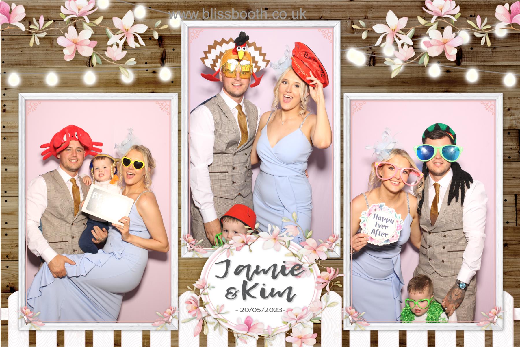 Kim and Jamie | View more photos from the event at gallery.blissbooth.co.uk/u/BlissBooth/Kim-and-Jamie