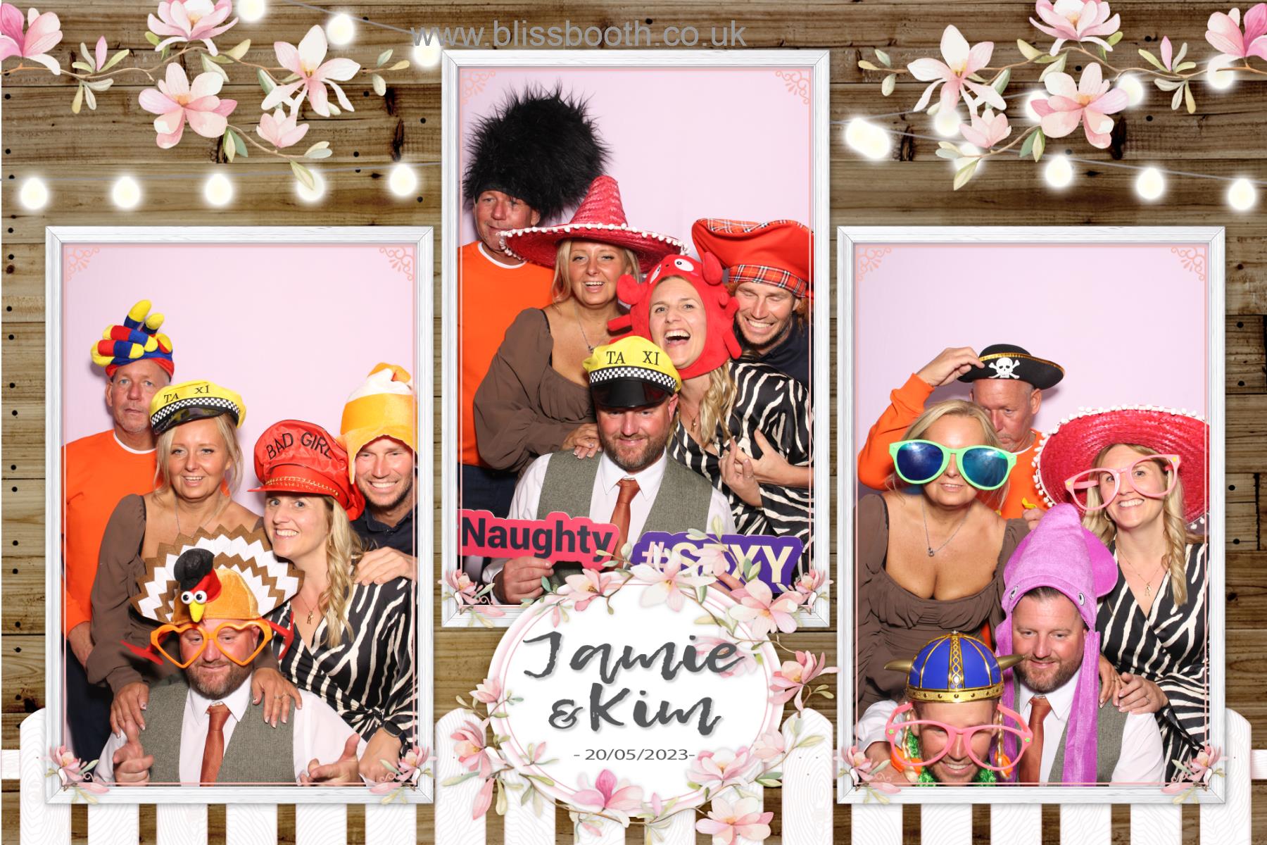 Kim and Jamie | View more photos from the event at gallery.blissbooth.co.uk/u/BlissBooth/Kim-and-Jamie