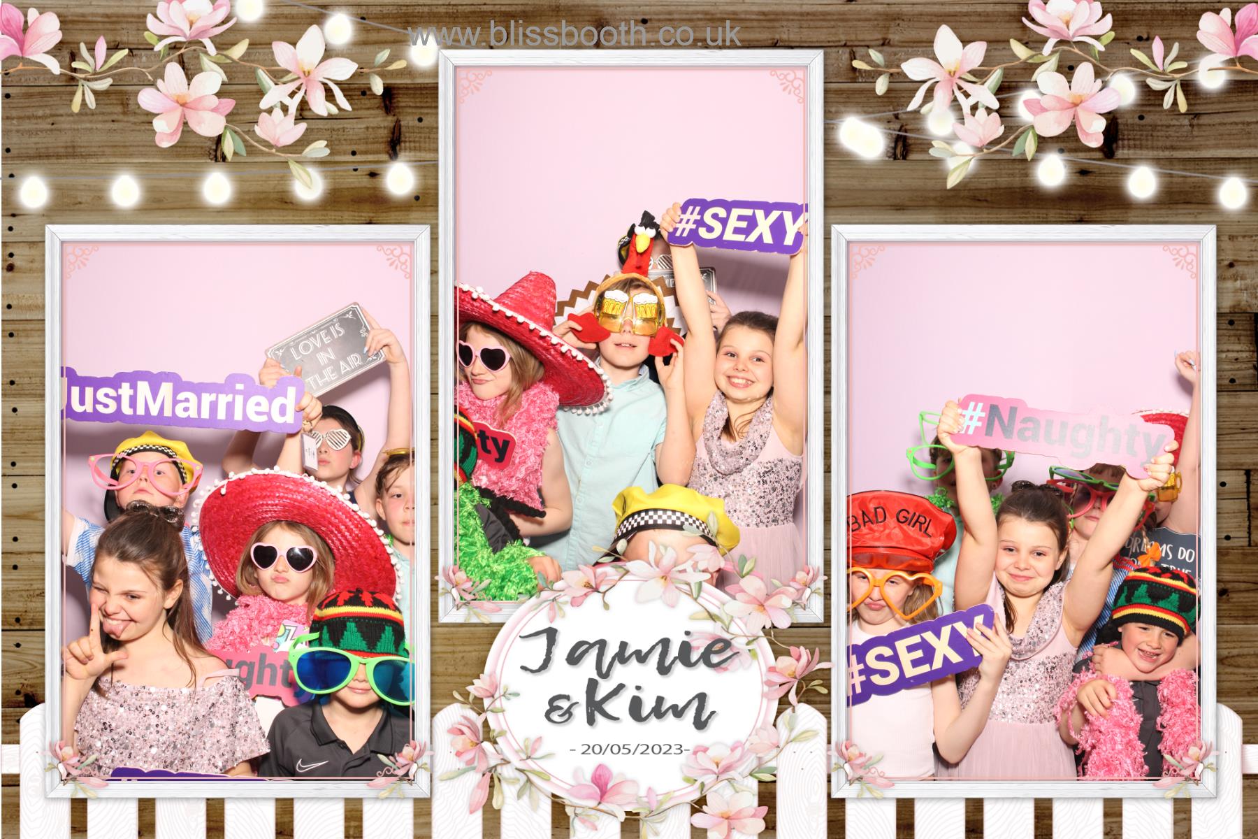 Kim and Jamie | View more photos from the event at gallery.blissbooth.co.uk/u/BlissBooth/Kim-and-Jamie