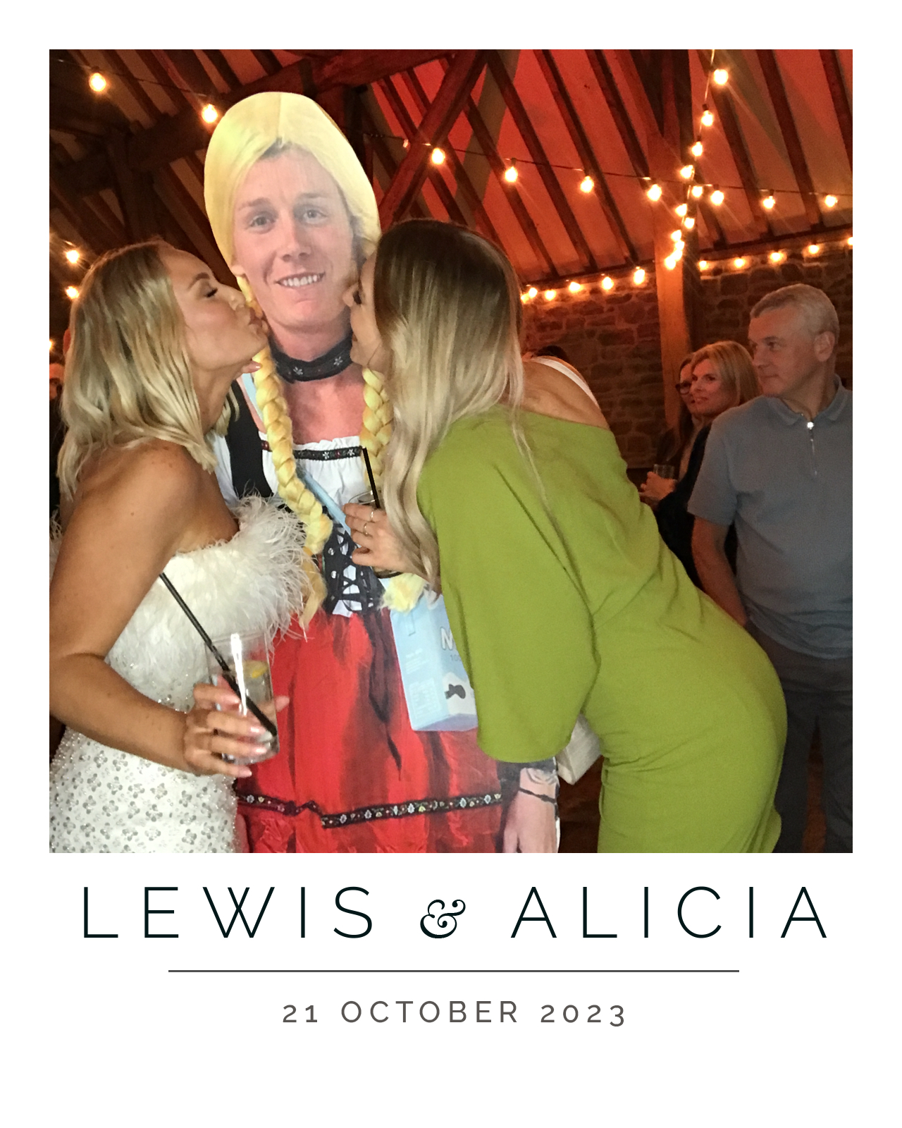 Lewis and Alicia | View more photos from the event at gallery.blissbooth.co.uk/u/BlissBooth/Lewis-and-Alicia