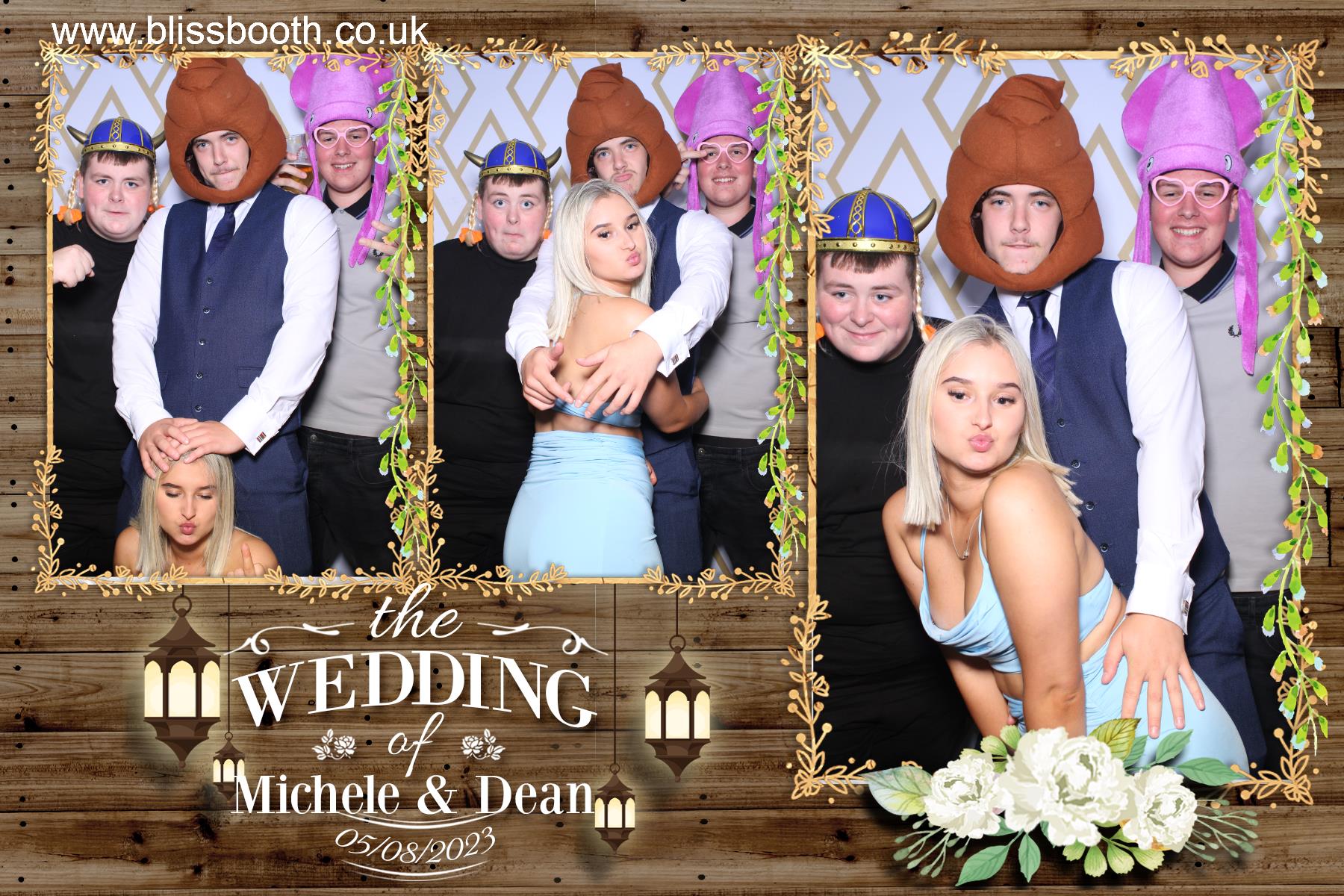 Michele and Dean | View more photos from the event at gallery.blissbooth.co.uk/u/BlissBooth/Michele-and-Dean