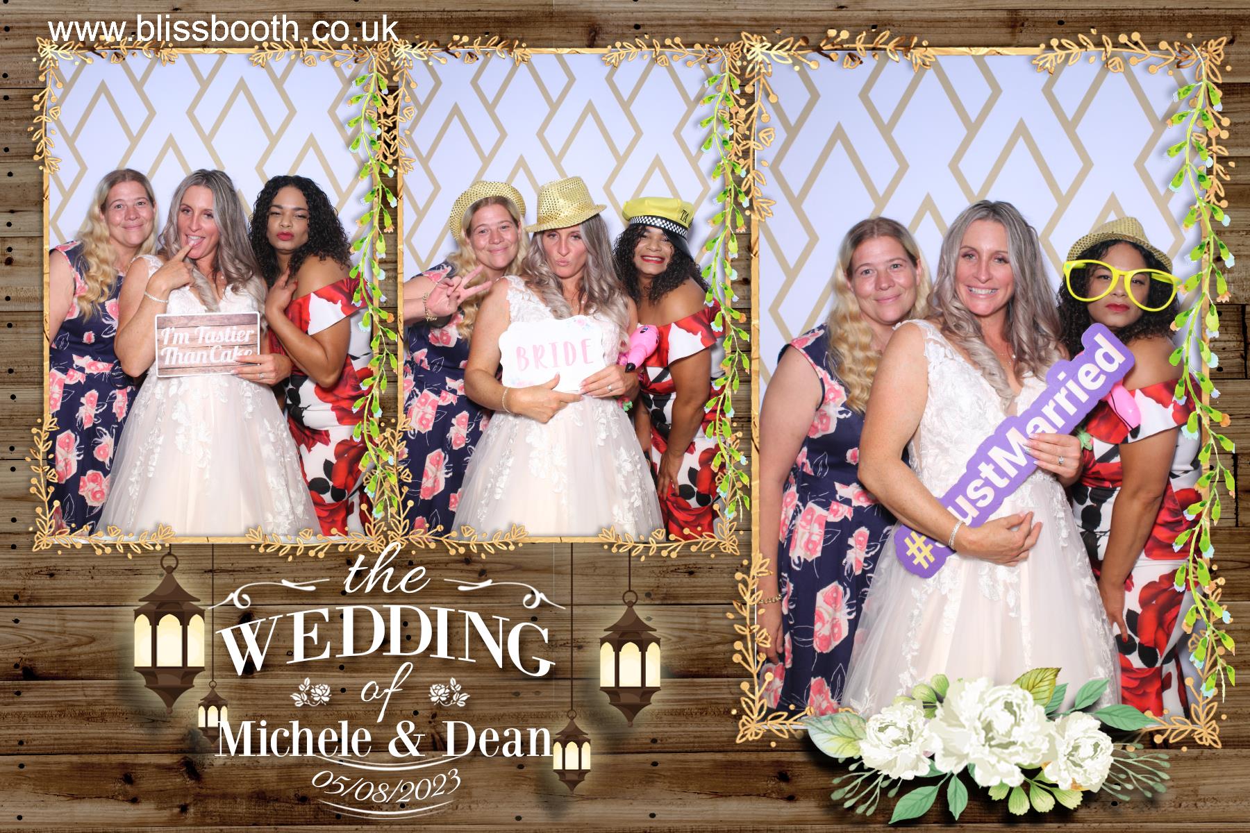 Michele and Dean | View more photos from the event at gallery.blissbooth.co.uk/u/BlissBooth/Michele-and-Dean