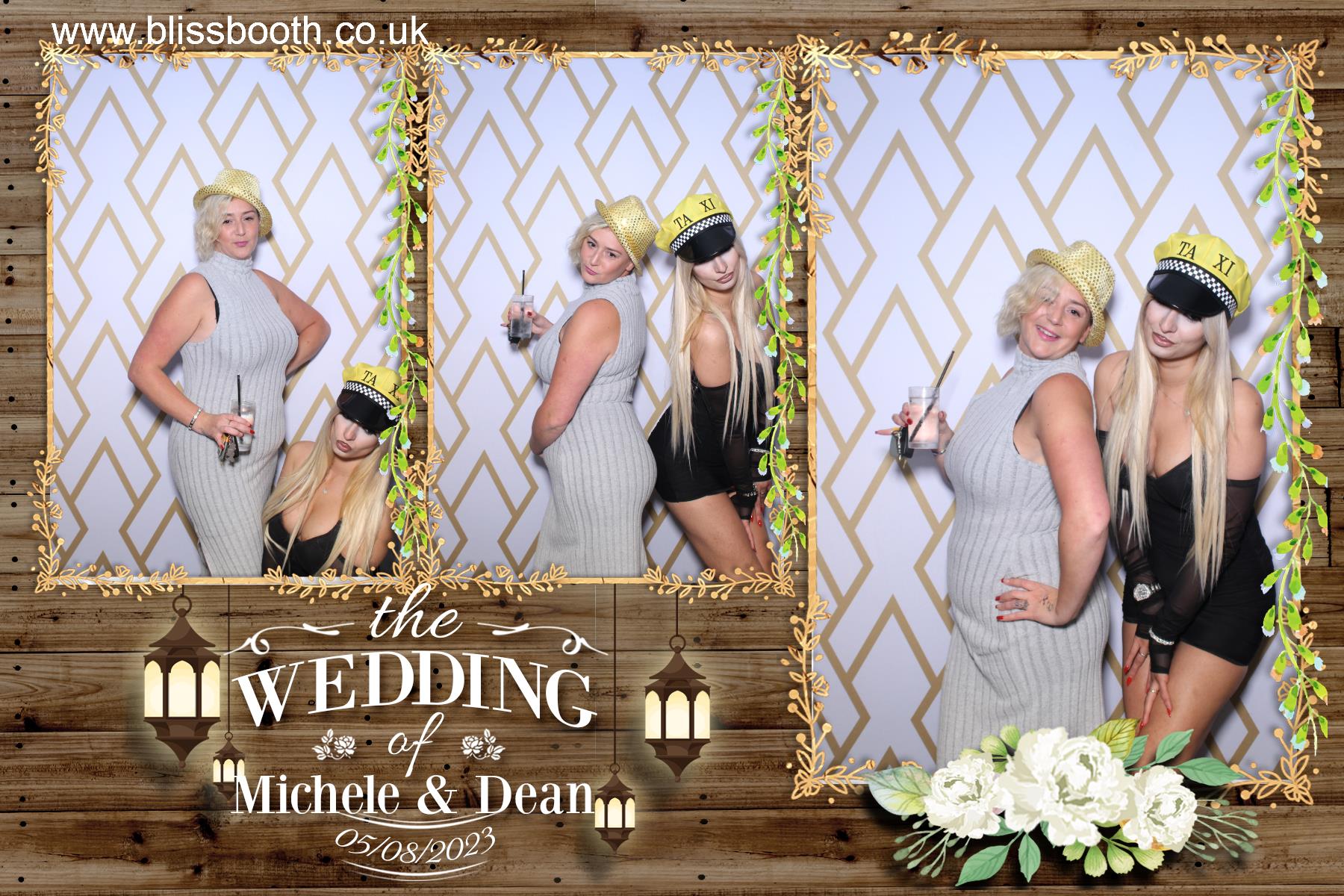 Michele and Dean | View more photos from the event at gallery.blissbooth.co.uk/u/BlissBooth/Michele-and-Dean
