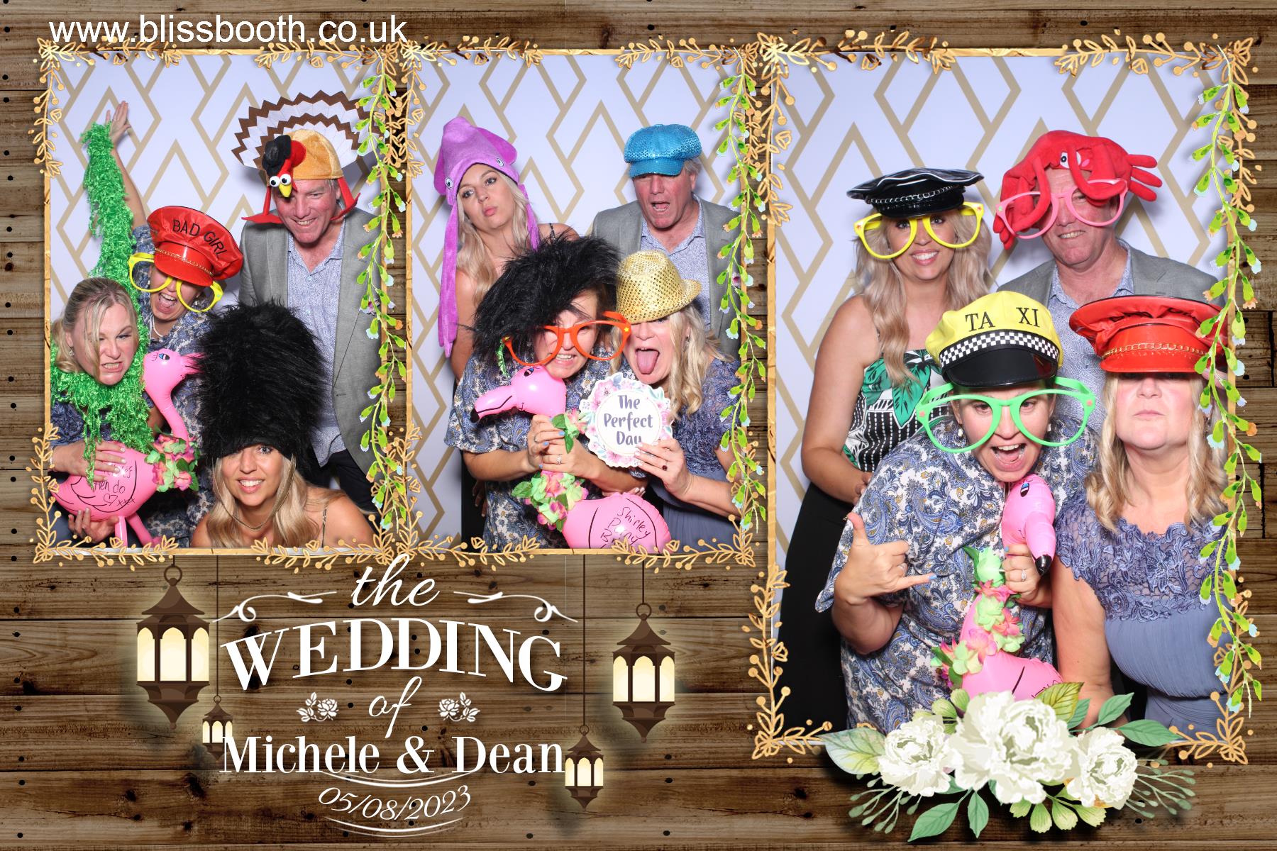 Michele and Dean | View more photos from the event at gallery.blissbooth.co.uk/u/BlissBooth/Michele-and-Dean