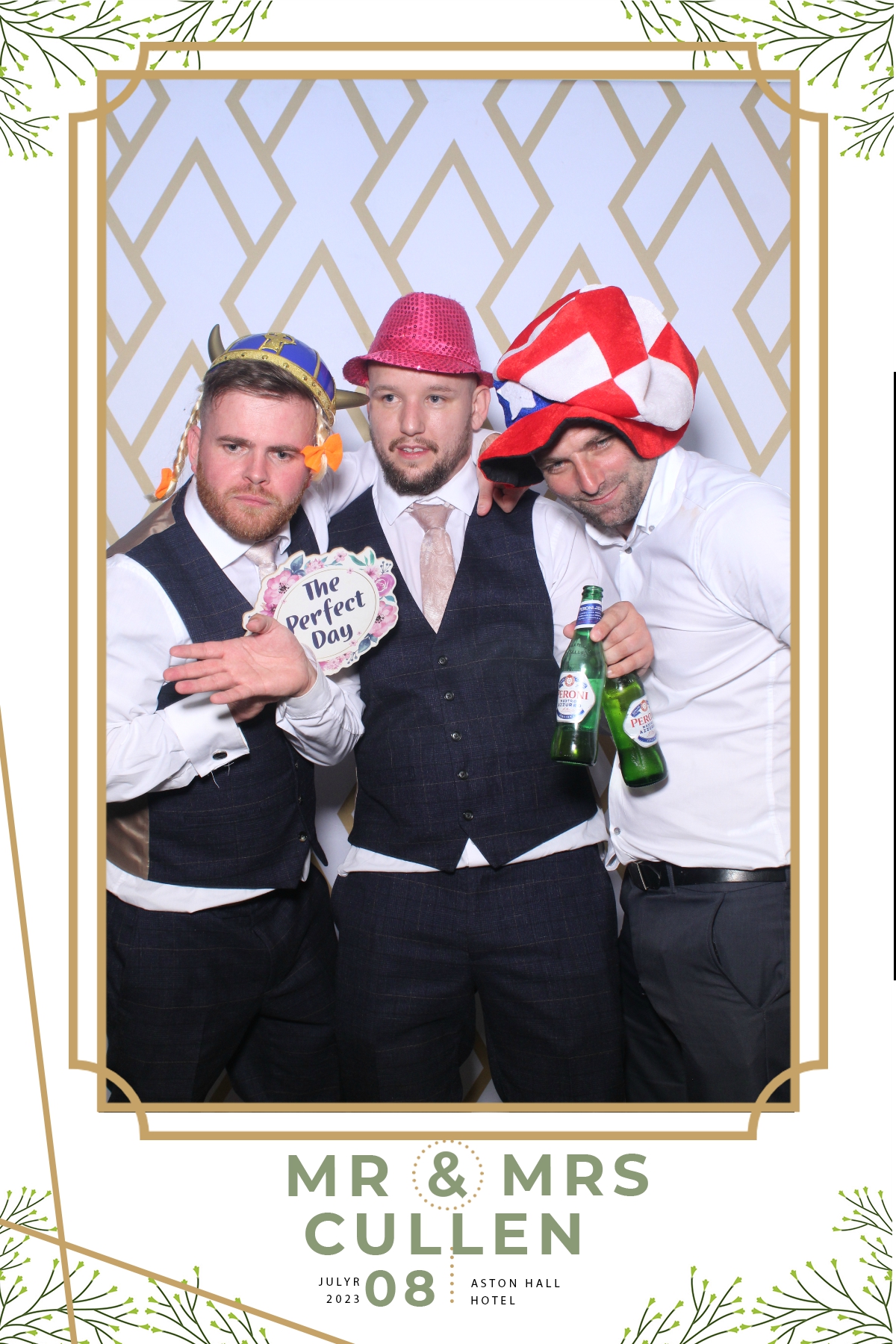 Mr and Mrs Cullen | View more photos from the event at gallery.blissbooth.co.uk/u/BlissBooth/Mr-and-Mrs-Cullen
