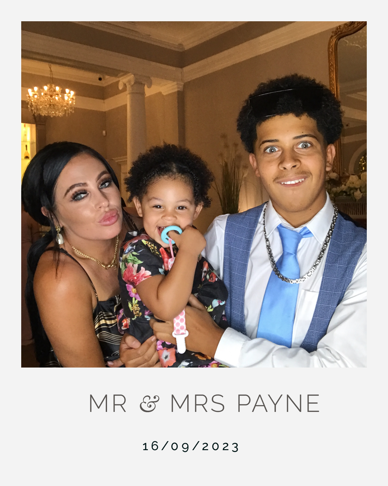 Mr and Mrs Payne | View more photos from the event at gallery.blissbooth.co.uk/u/BlissBooth/Mr-and-Mrs-Payne