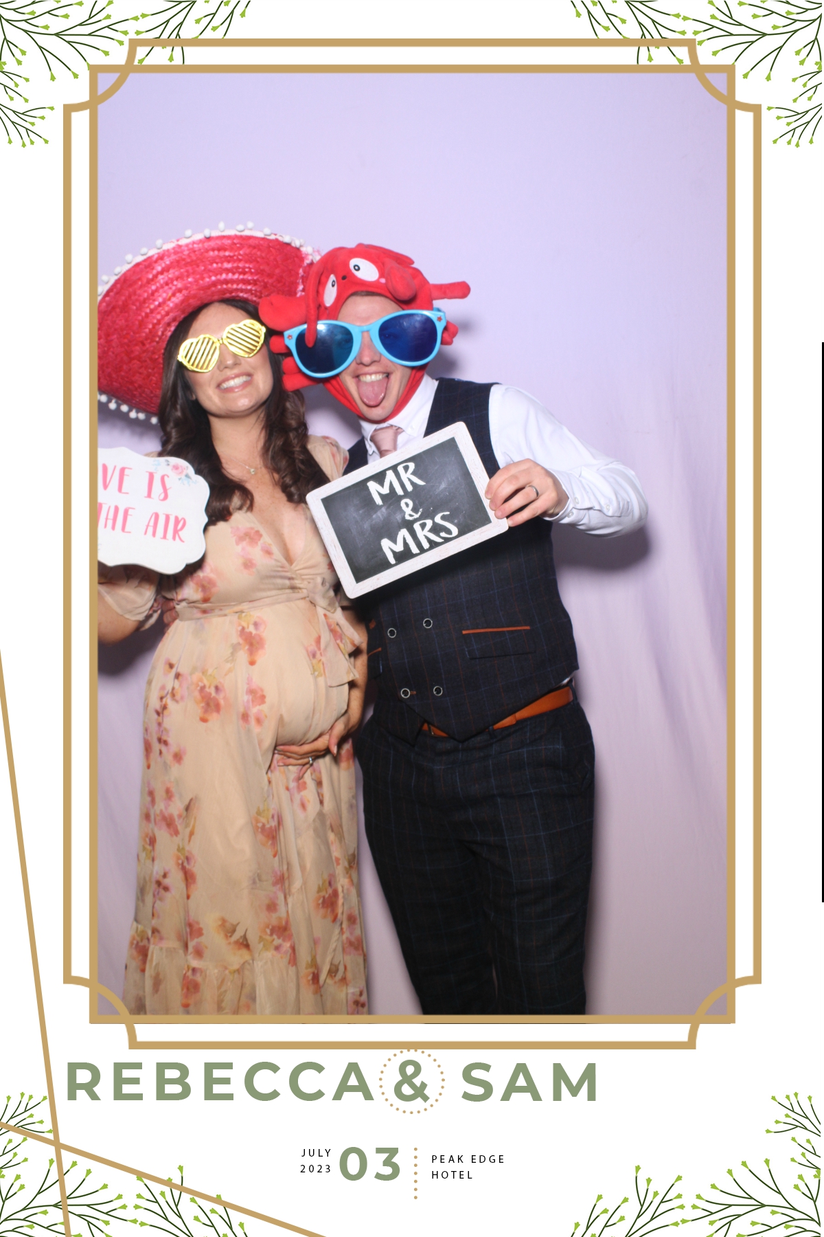 Rebecca and Sam | View more photos from the event at gallery.blissbooth.co.uk/u/BlissBooth/Rebecca-and-Sam