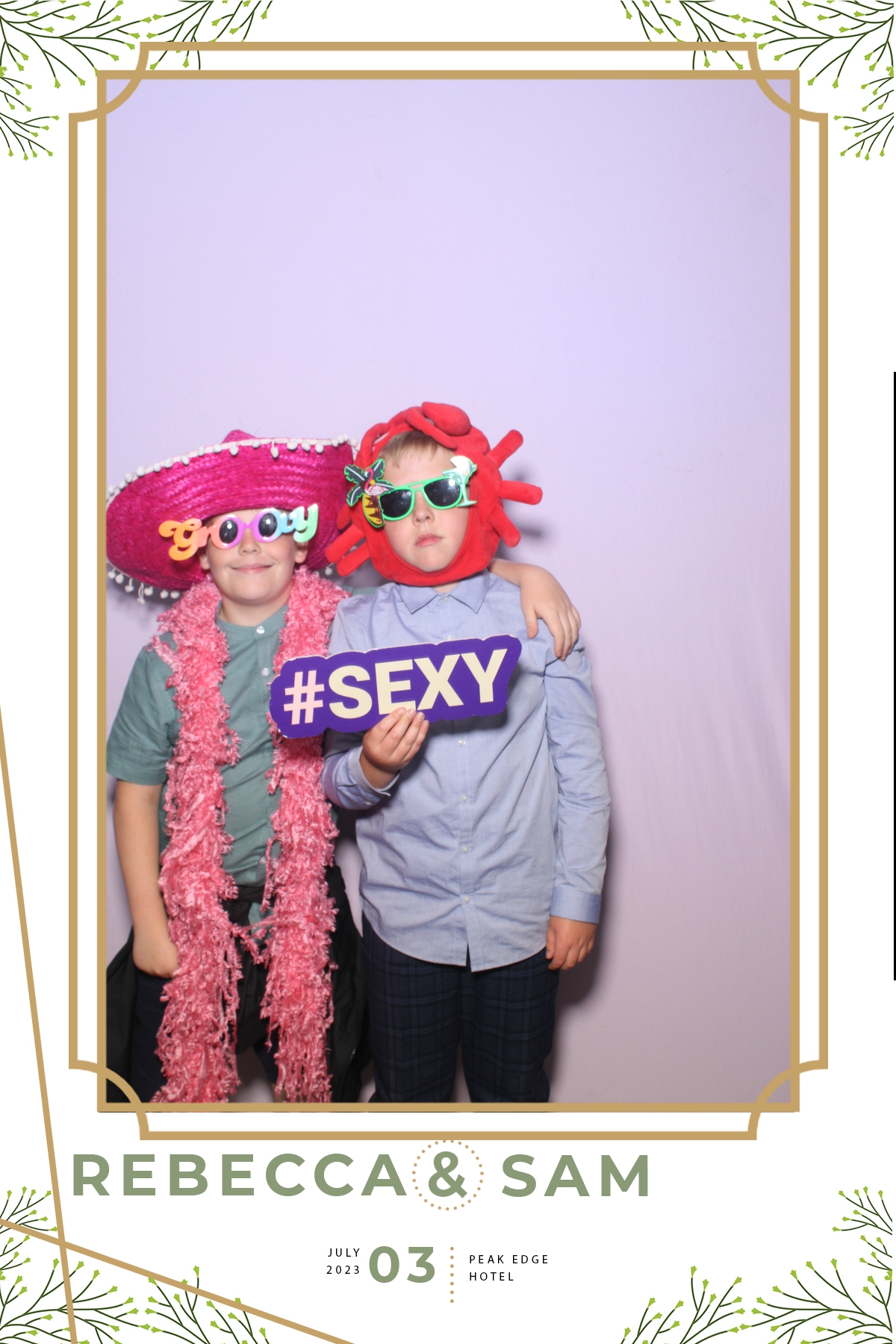 Rebecca and Sam | View more photos from the event at gallery.blissbooth.co.uk/u/BlissBooth/Rebecca-and-Sam