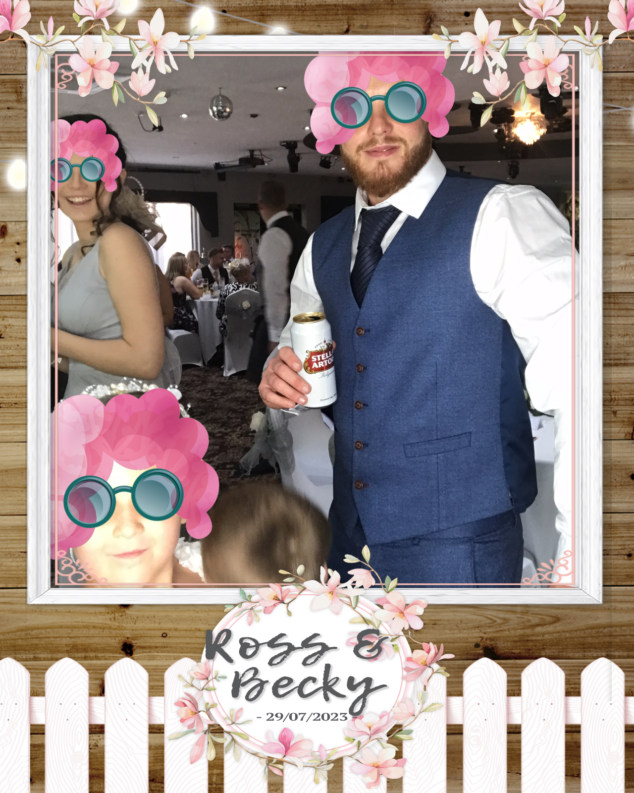 Ross and Becky | View more photos from the event at gallery.blissbooth.co.uk/u/BlissBooth/Ross-and-Becky