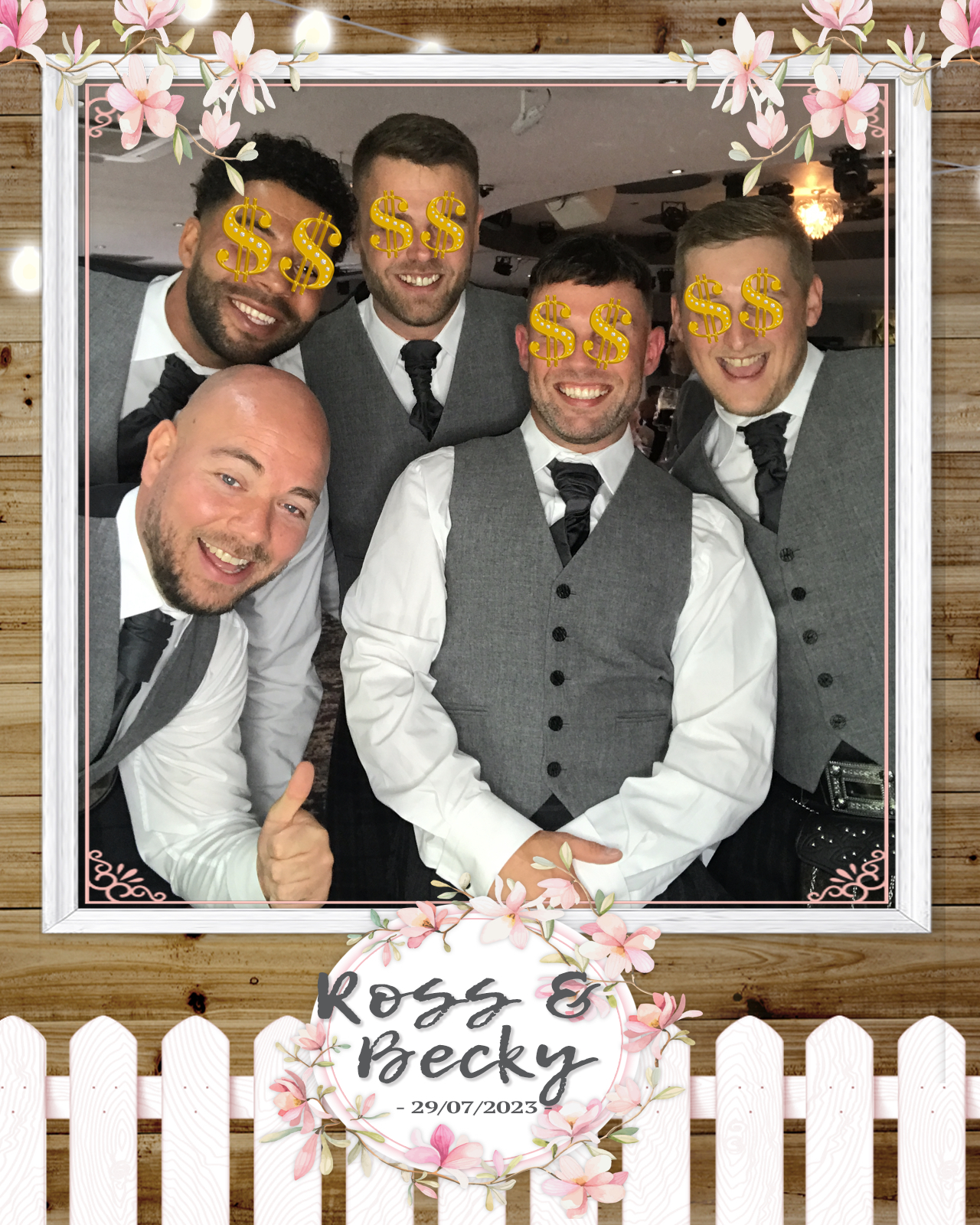 Ross and Becky | View more photos from the event at gallery.blissbooth.co.uk/u/BlissBooth/Ross-and-Becky