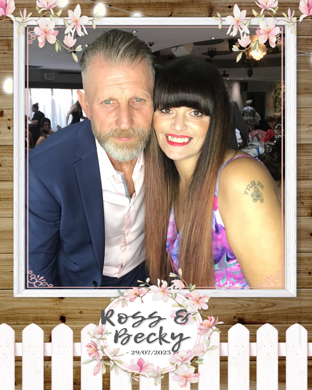 Ross and Becky | View more photos from the event at gallery.blissbooth.co.uk/u/BlissBooth/Ross-and-Becky