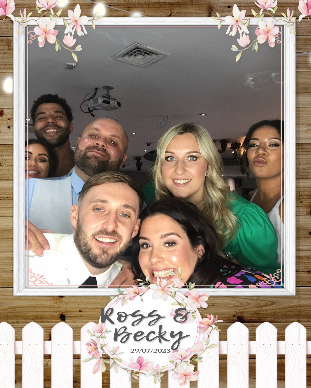 Ross and Becky | View more photos from the event at gallery.blissbooth.co.uk/u/BlissBooth/Ross-and-Becky
