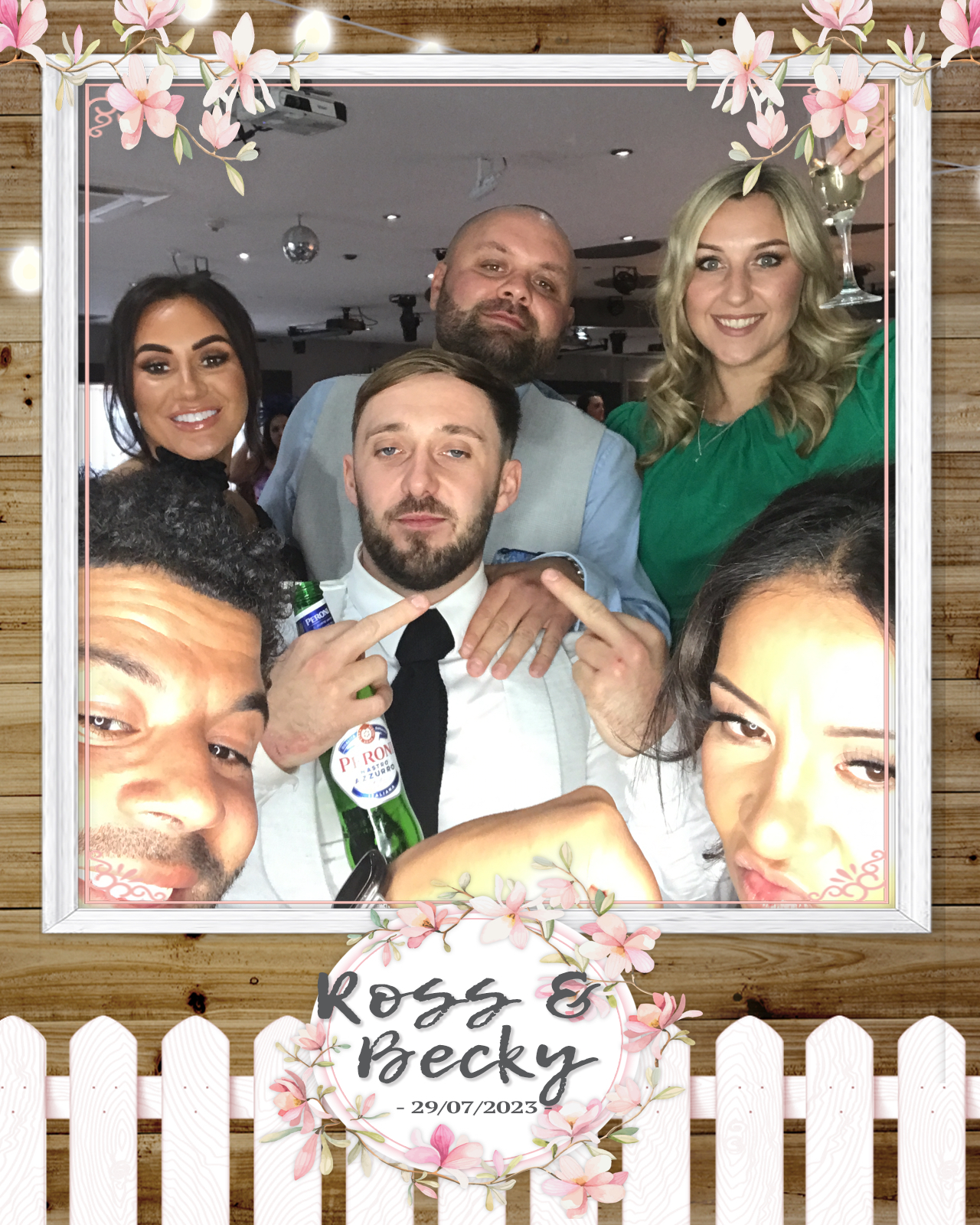 Ross and Becky | View more photos from the event at gallery.blissbooth.co.uk/u/BlissBooth/Ross-and-Becky