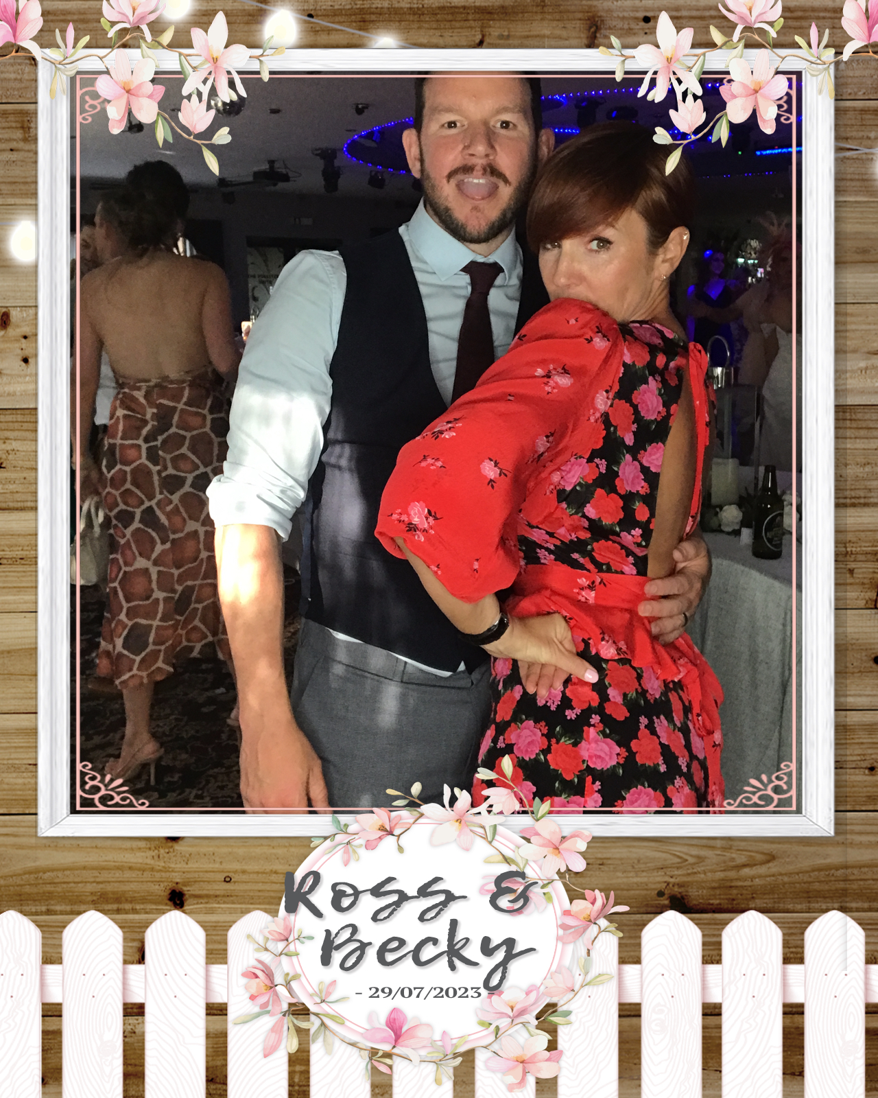 Ross and Becky | View more photos from the event at gallery.blissbooth.co.uk/u/BlissBooth/Ross-and-Becky