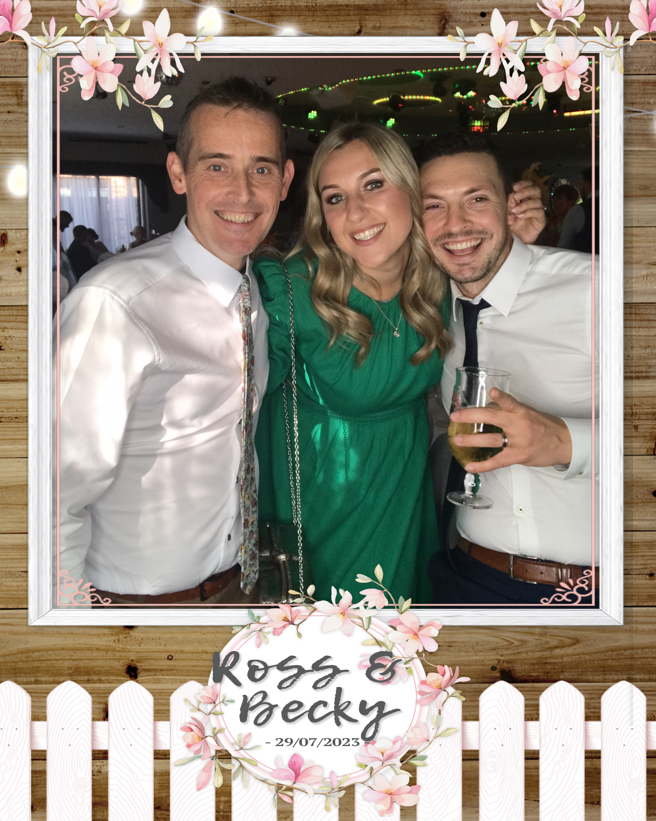 Ross and Becky | View more photos from the event at gallery.blissbooth.co.uk/u/BlissBooth/Ross-and-Becky