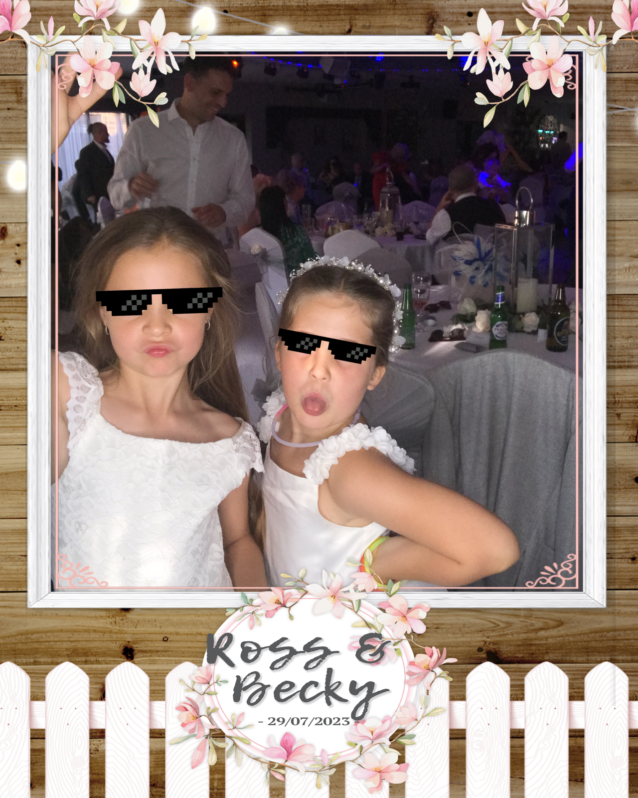 Ross and Becky | View more photos from the event at gallery.blissbooth.co.uk/u/BlissBooth/Ross-and-Becky