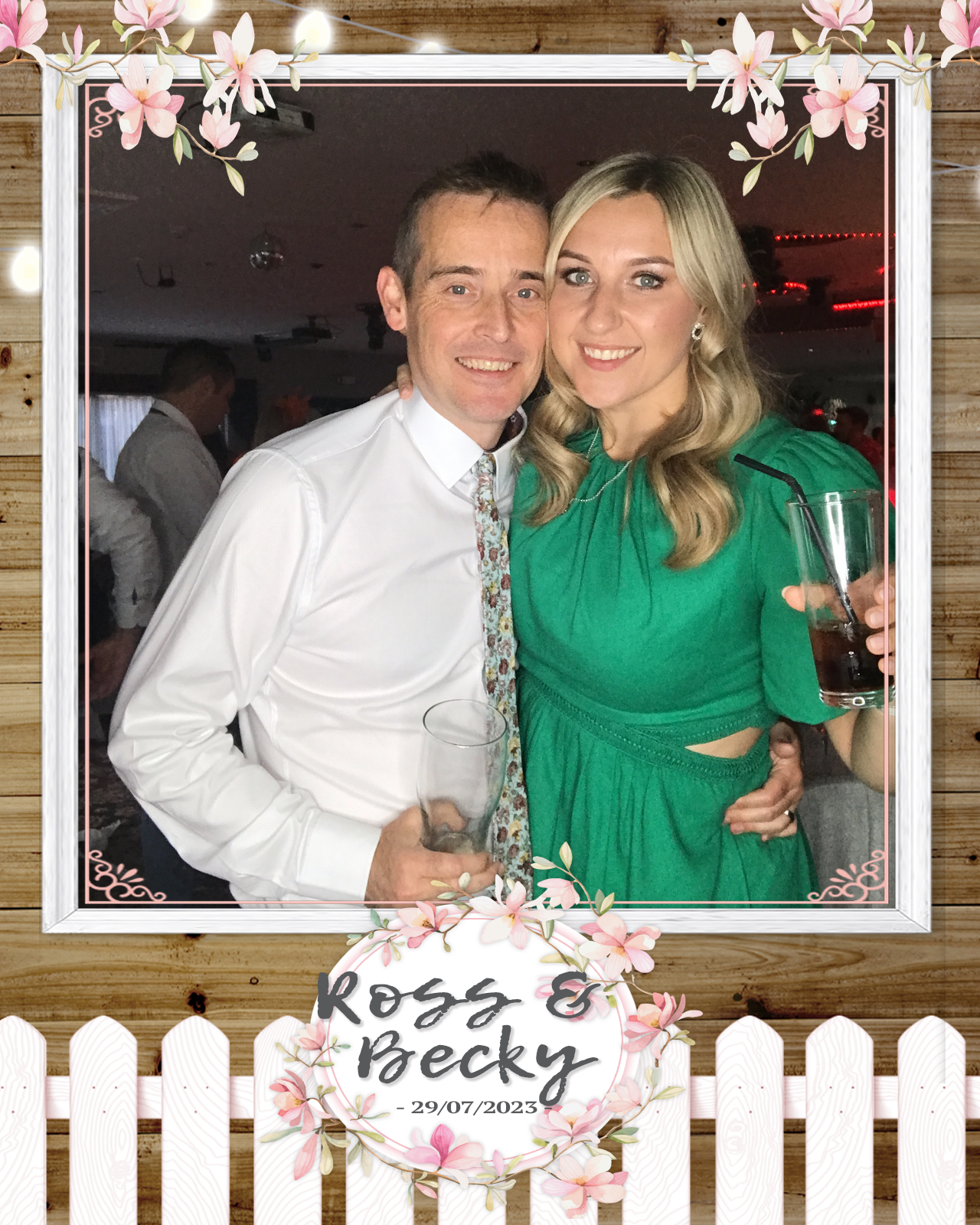 Ross and Becky | View more photos from the event at gallery.blissbooth.co.uk/u/BlissBooth/Ross-and-Becky