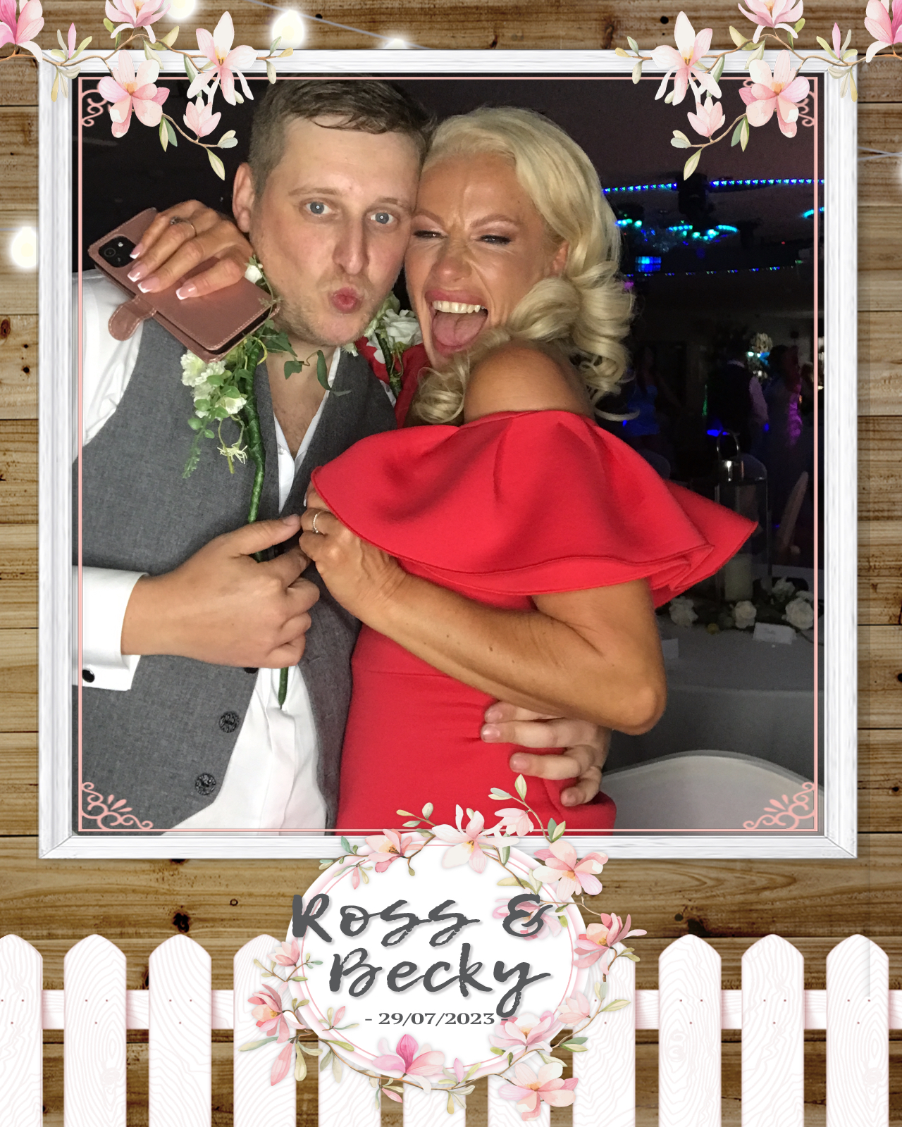 Ross and Becky | View more photos from the event at gallery.blissbooth.co.uk/u/BlissBooth/Ross-and-Becky