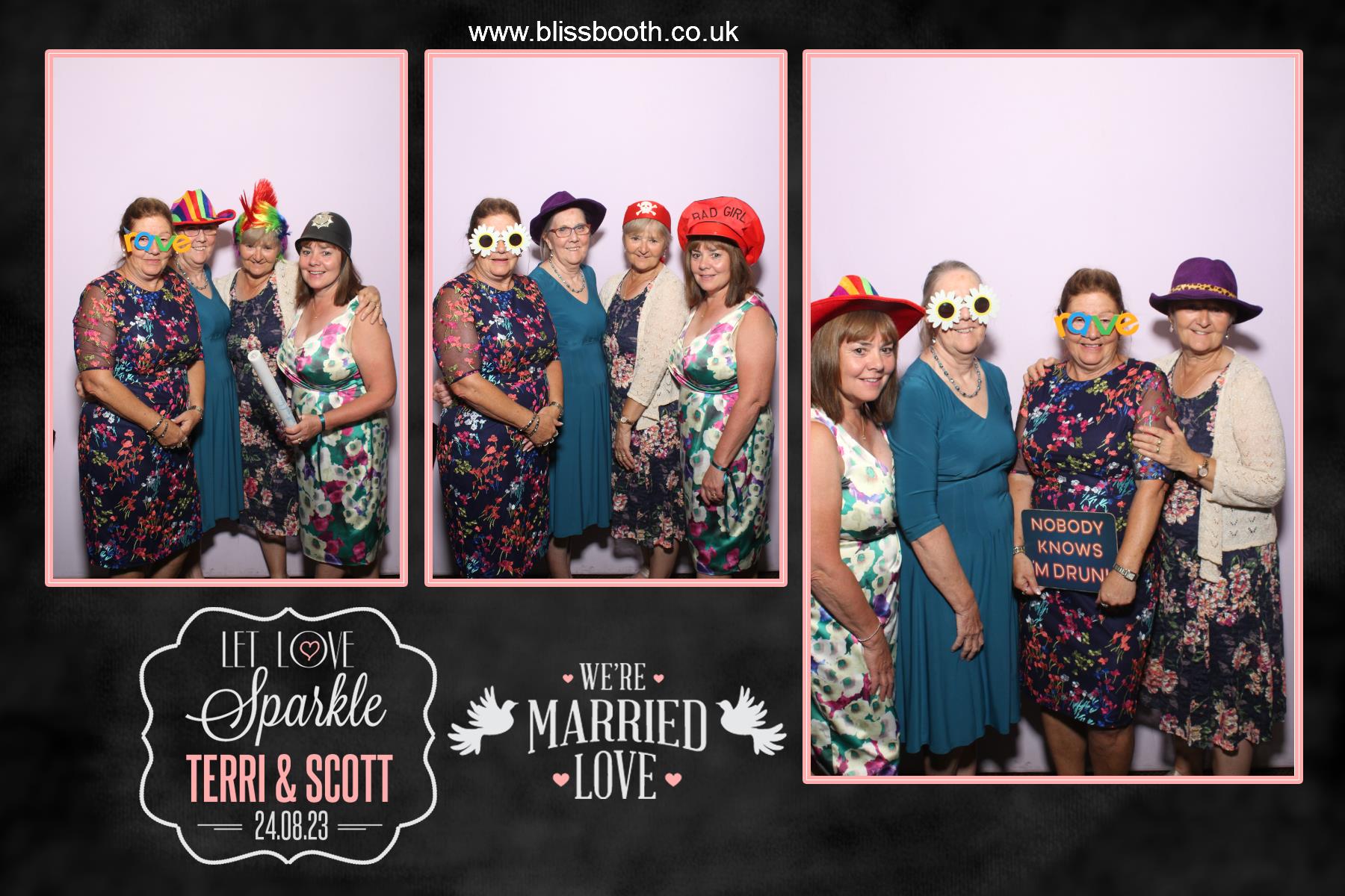 Scott & Terri | View more photos from the event at gallery.blissbooth.co.uk/u/BlissBooth/Scott-Terri