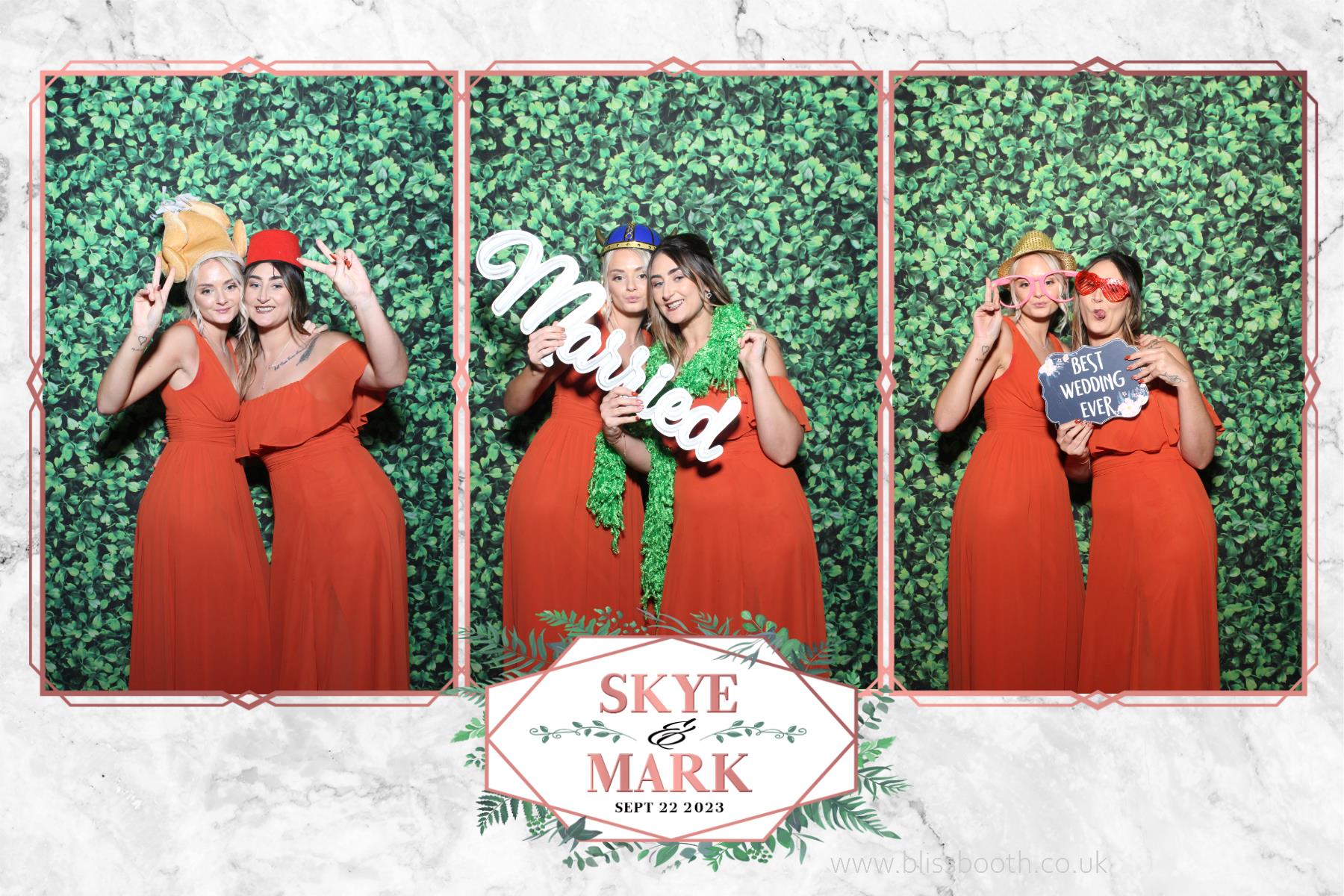 Skye and Mark | View more photos from the event at gallery.blissbooth.co.uk/u/BlissBooth/Skye-and-Mark