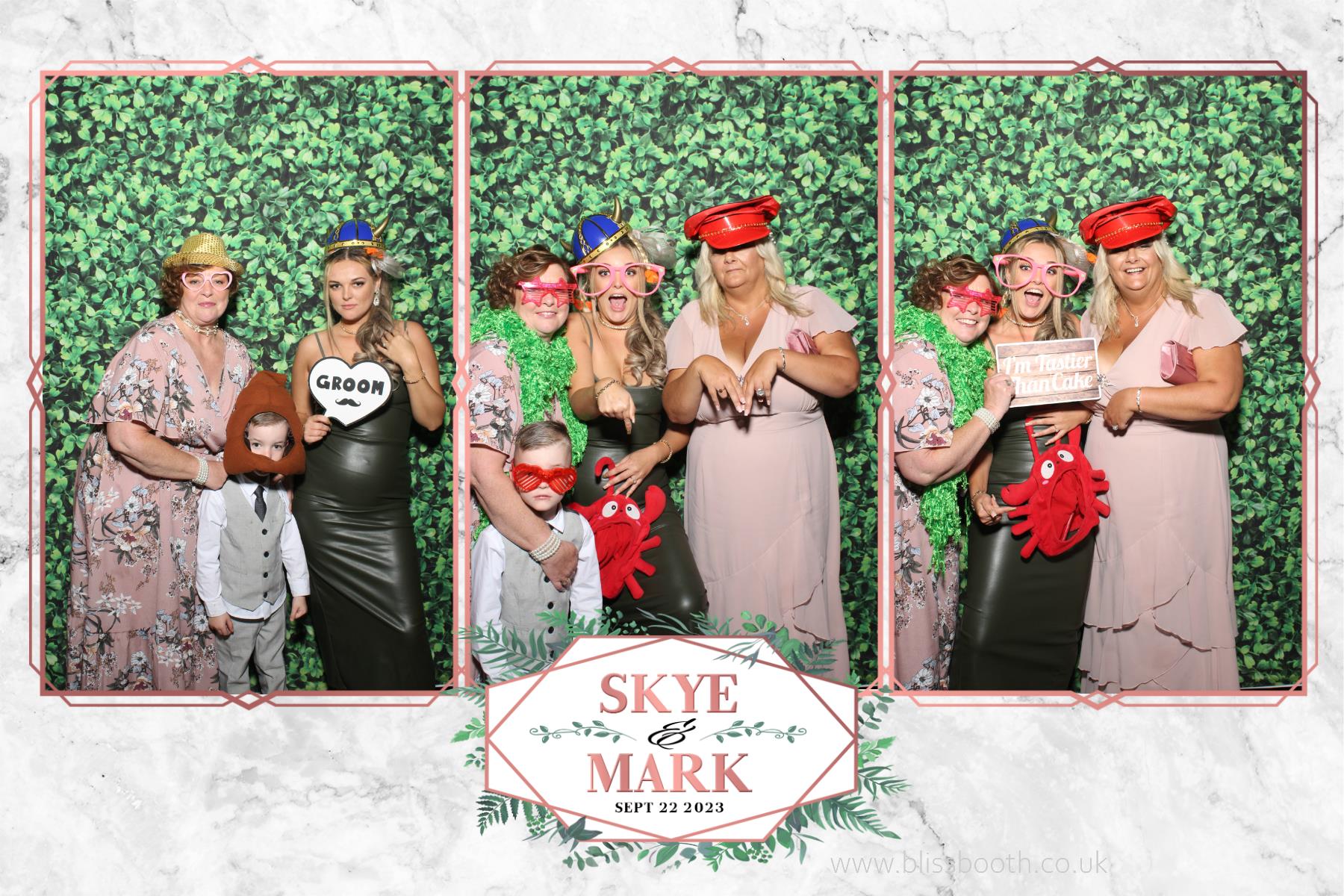 Skye and Mark | View more photos from the event at gallery.blissbooth.co.uk/u/BlissBooth/Skye-and-Mark