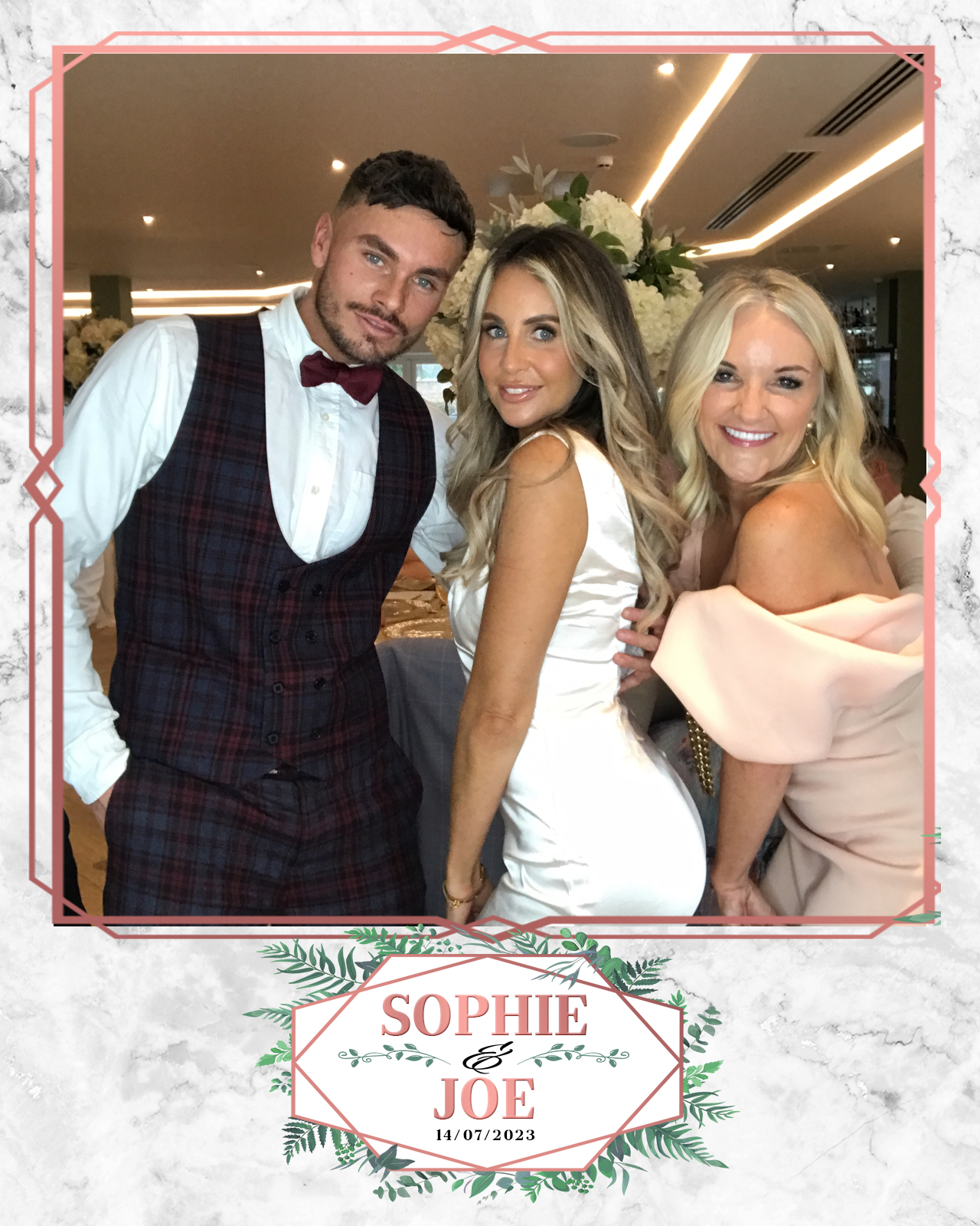 Sophie & Joe | View more photos from the event at gallery.blissbooth.co.uk/u/BlissBooth/Sophie-Joe