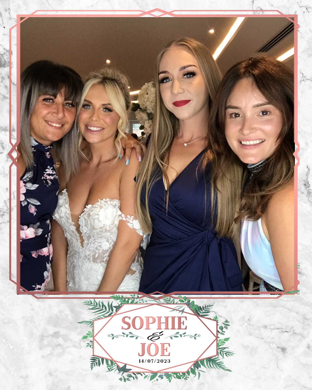 Sophie & Joe | View more photos from the event at gallery.blissbooth.co.uk/u/BlissBooth/Sophie-Joe